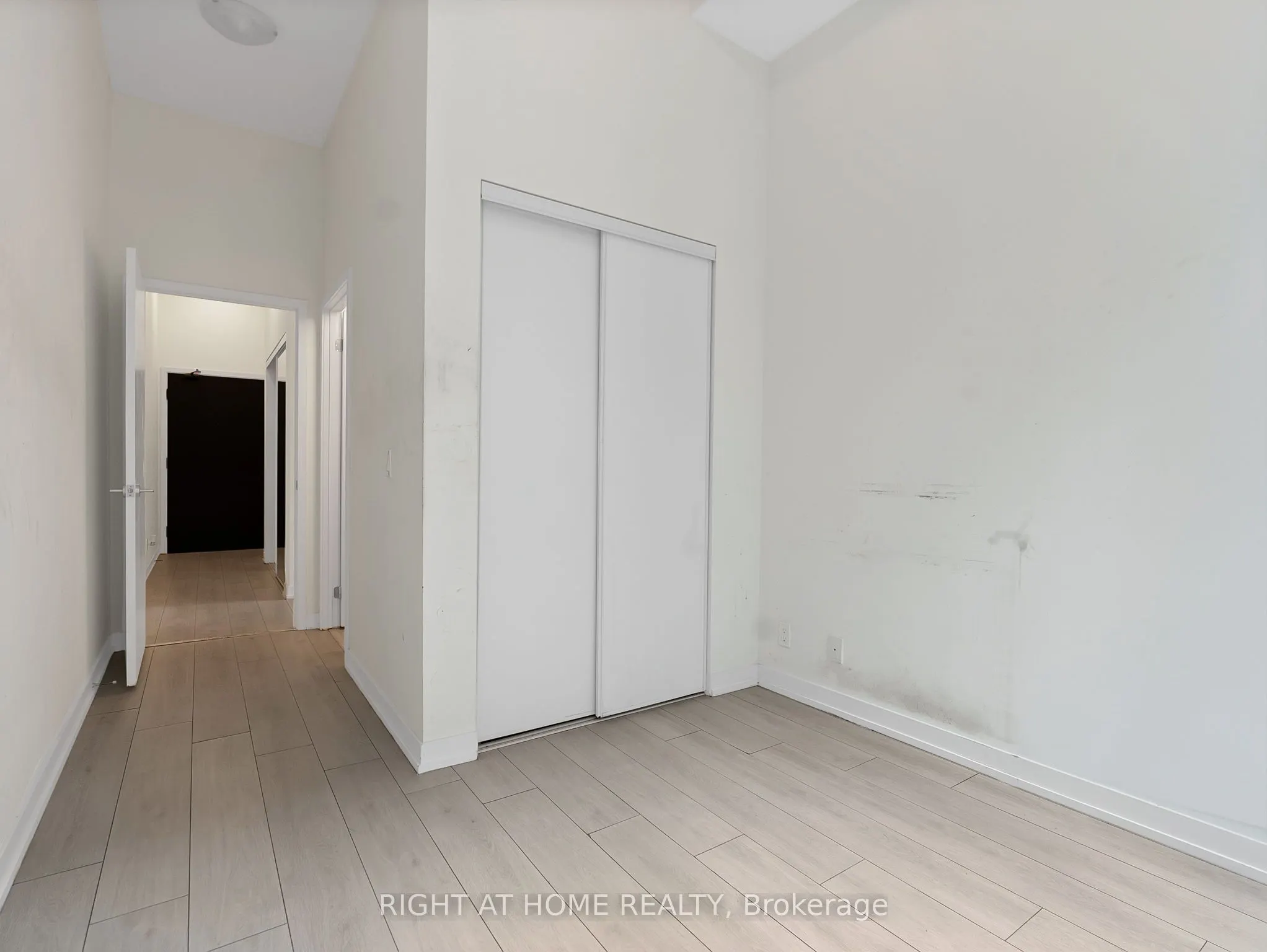 60 Shuter Street, #506