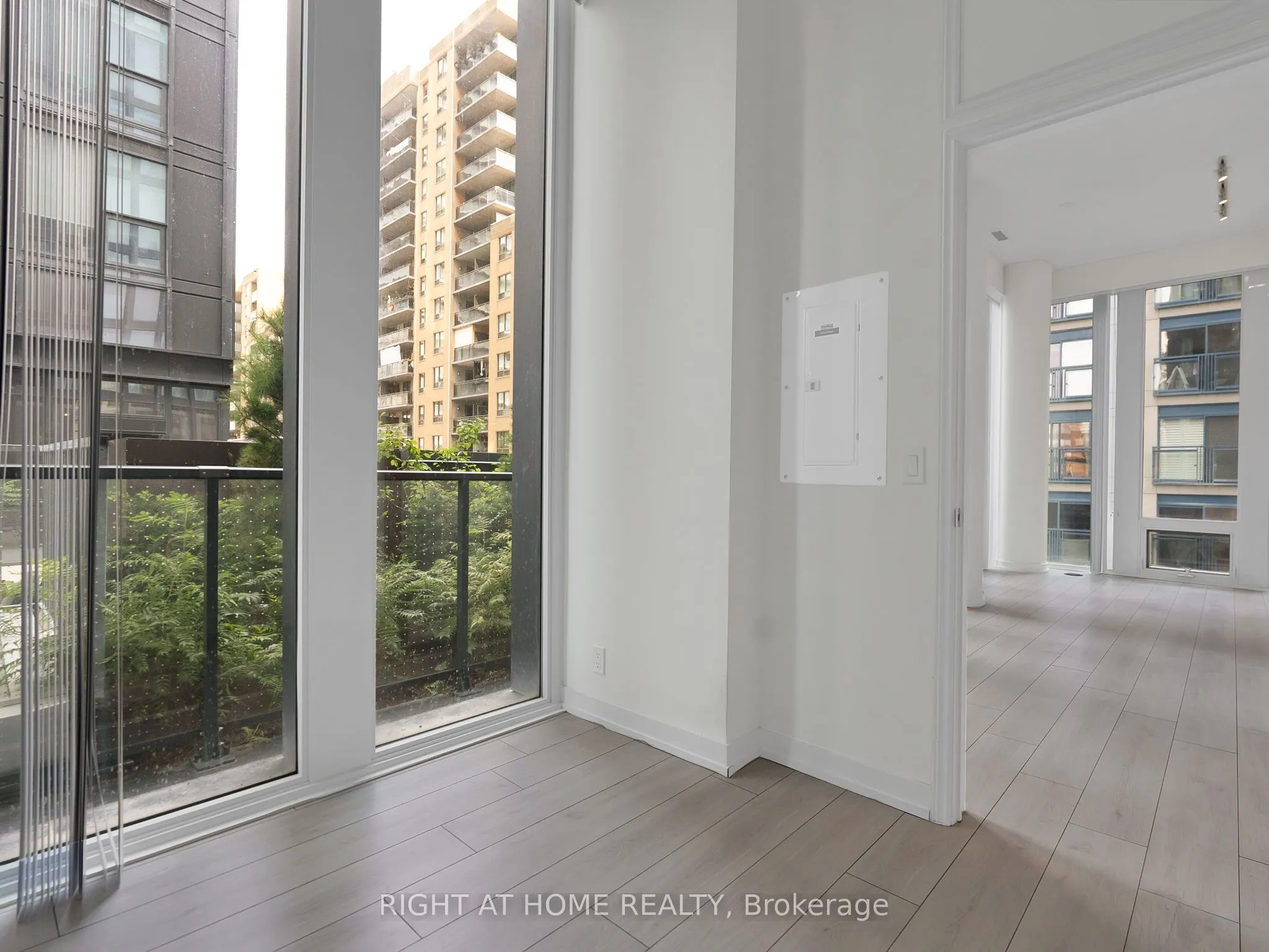 60 Shuter Street, #506