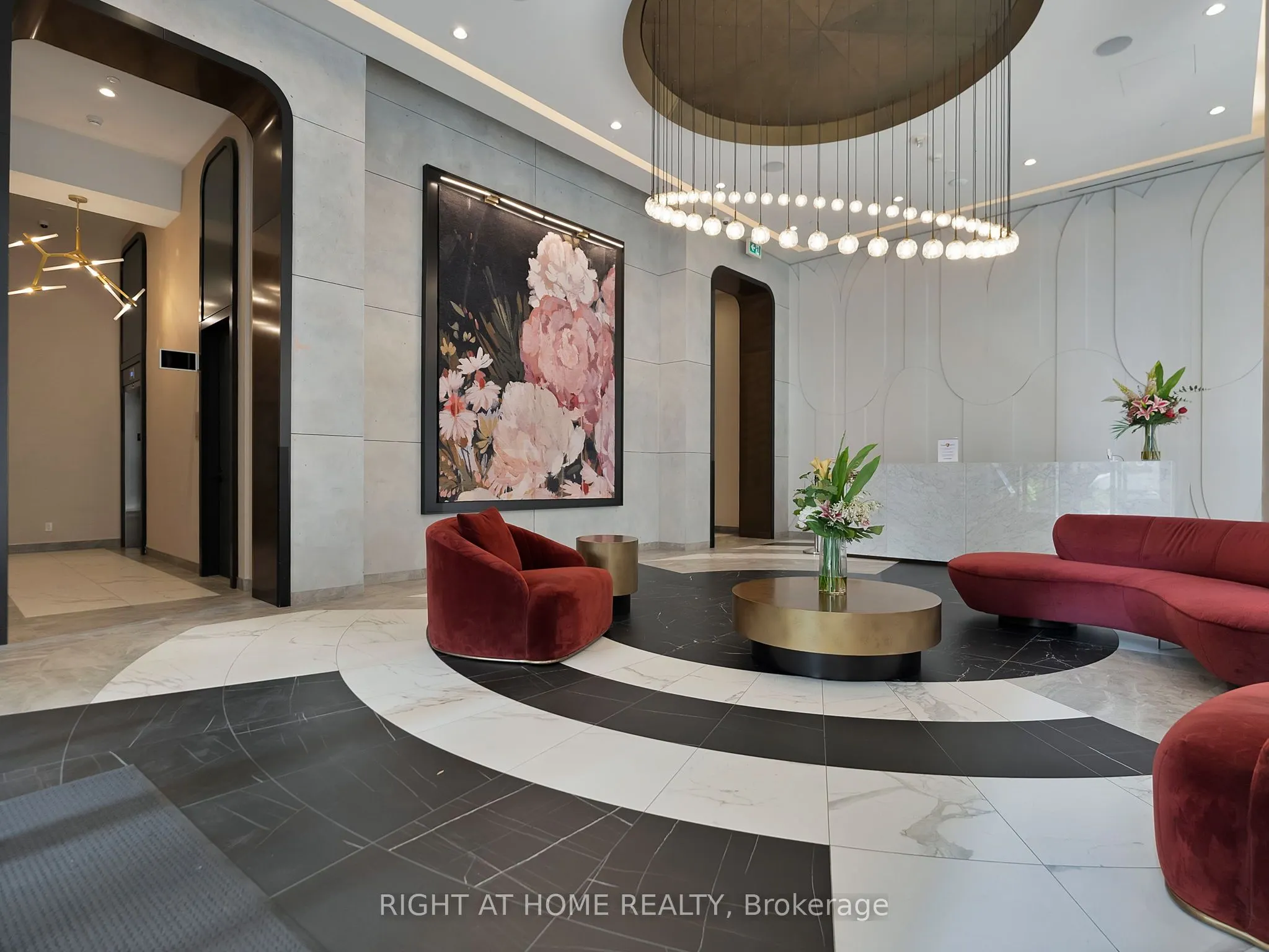 60 Shuter Street, #506