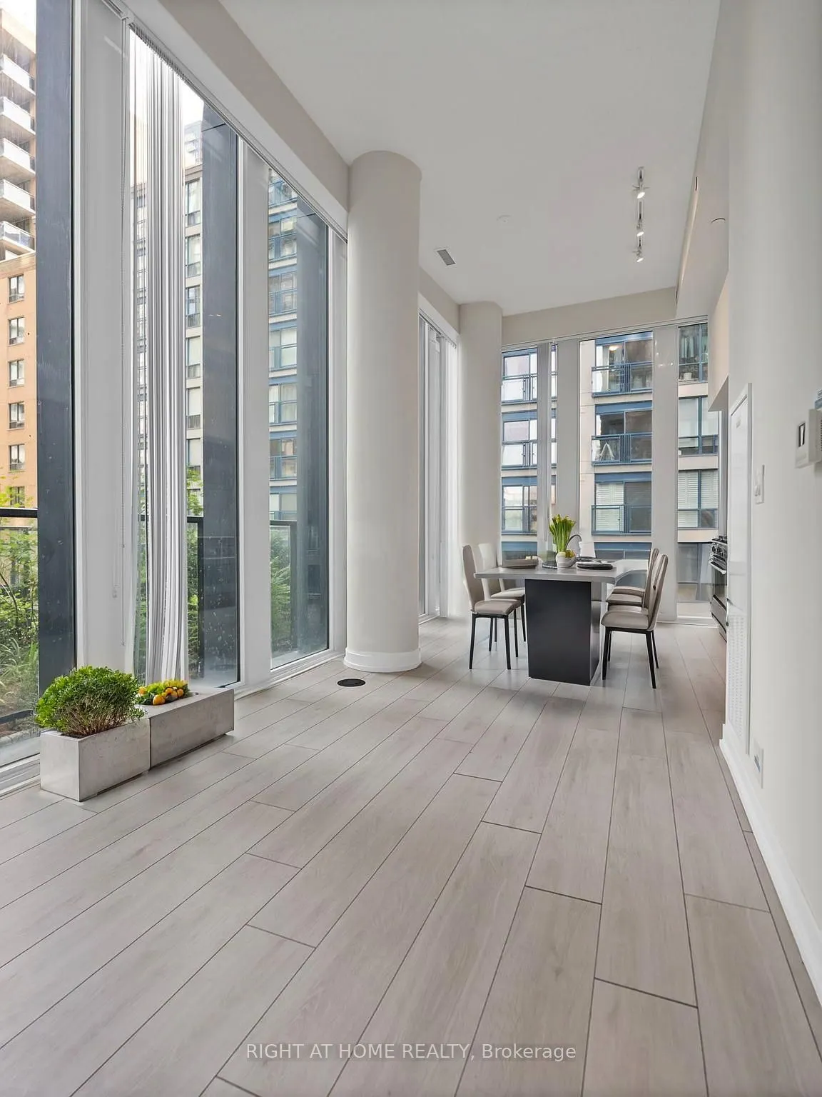 60 Shuter Street, #506