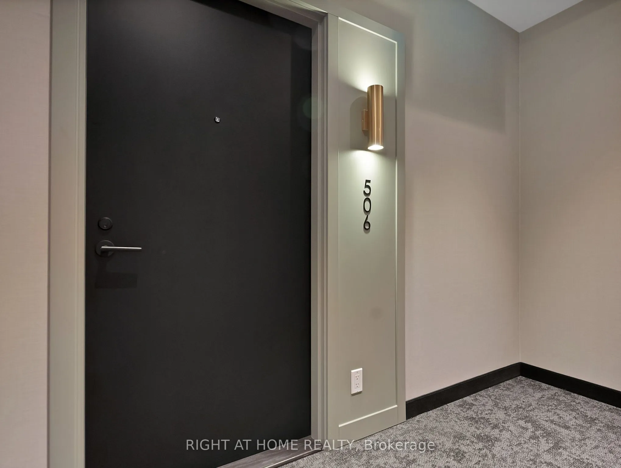 60 Shuter Street, #506