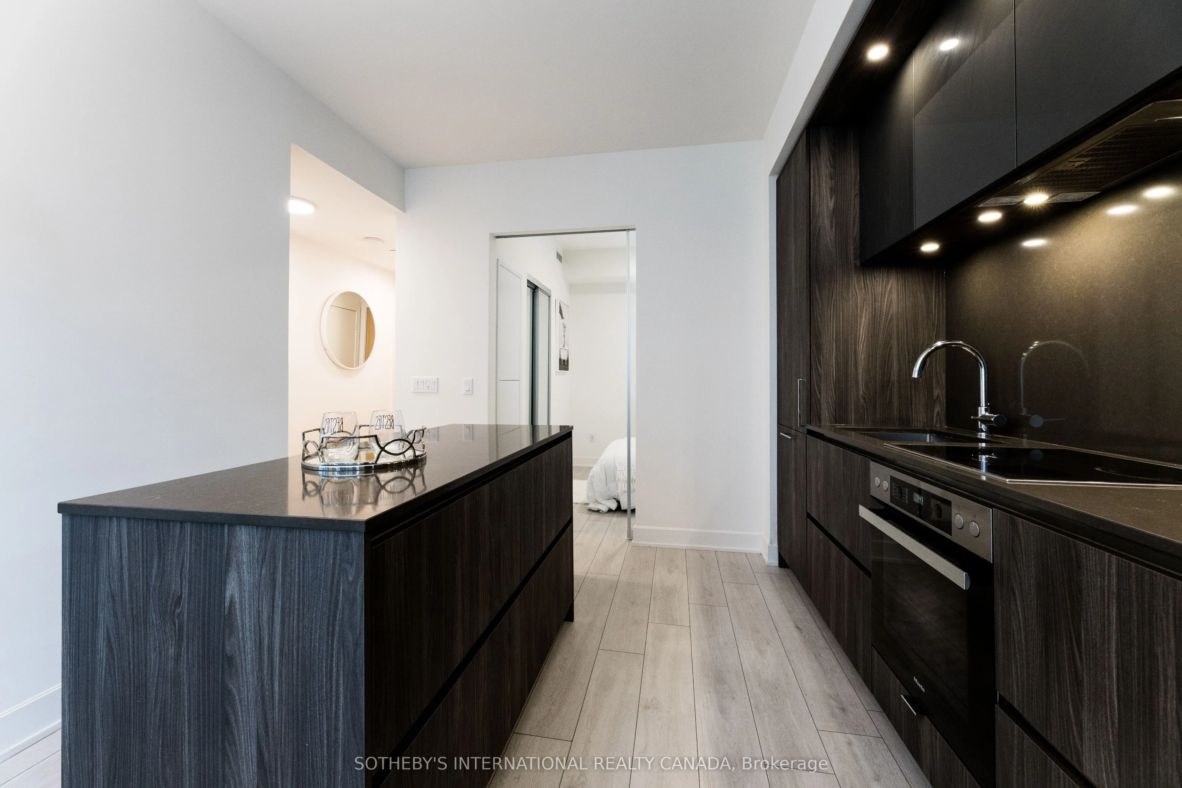 35 Mercer Street, #2411