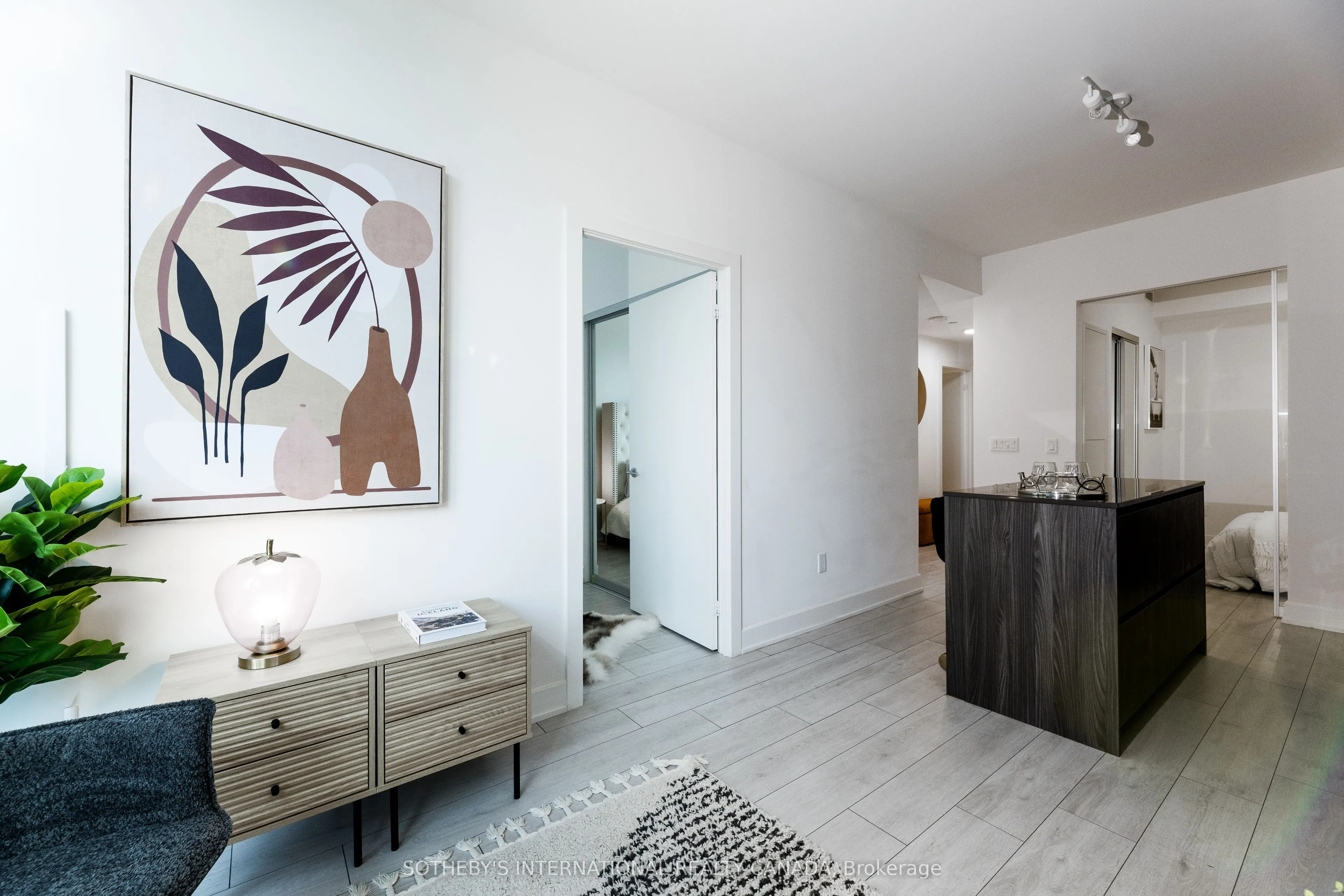 35 Mercer Street, #2411