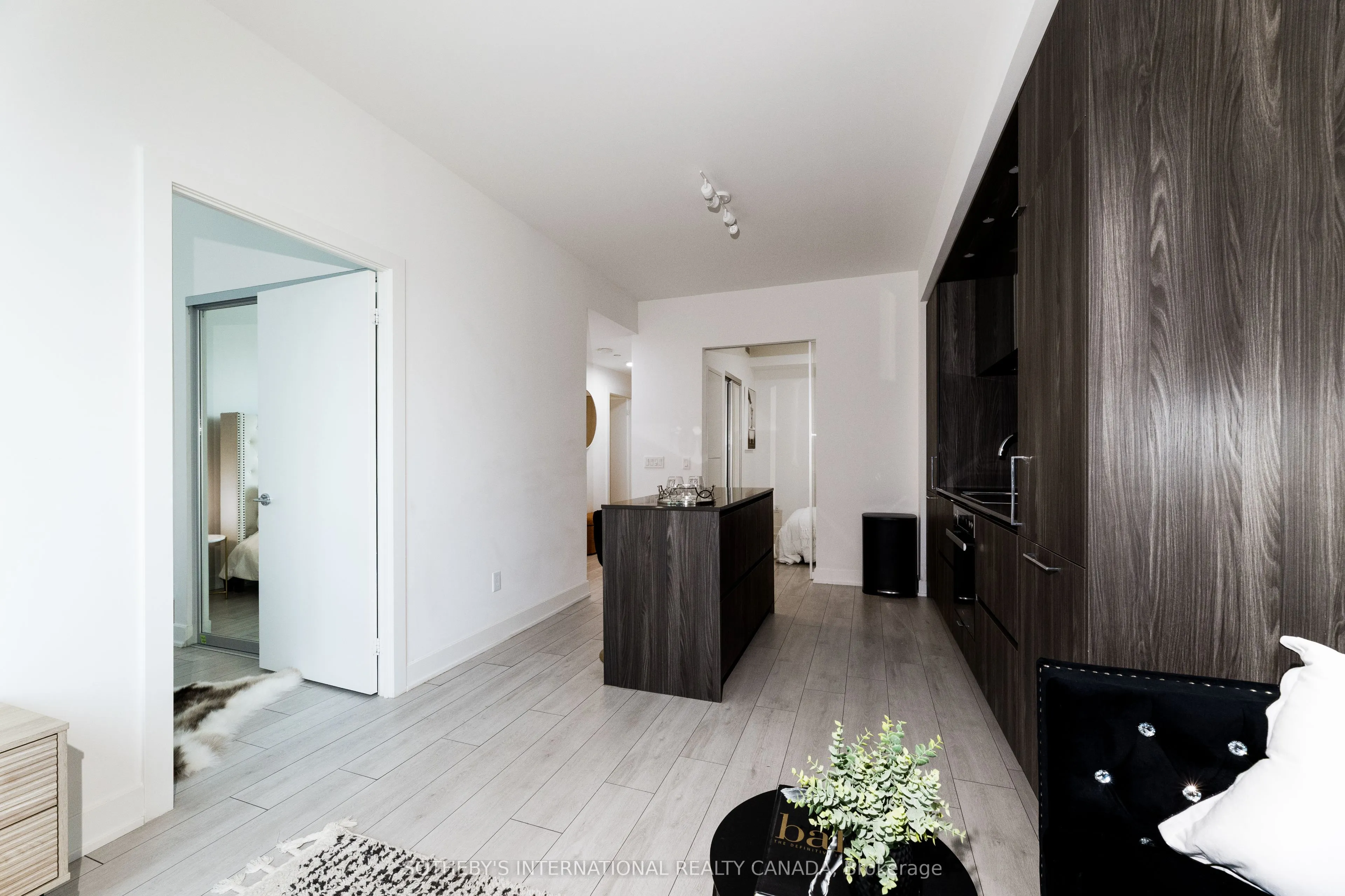35 Mercer Street, #2411