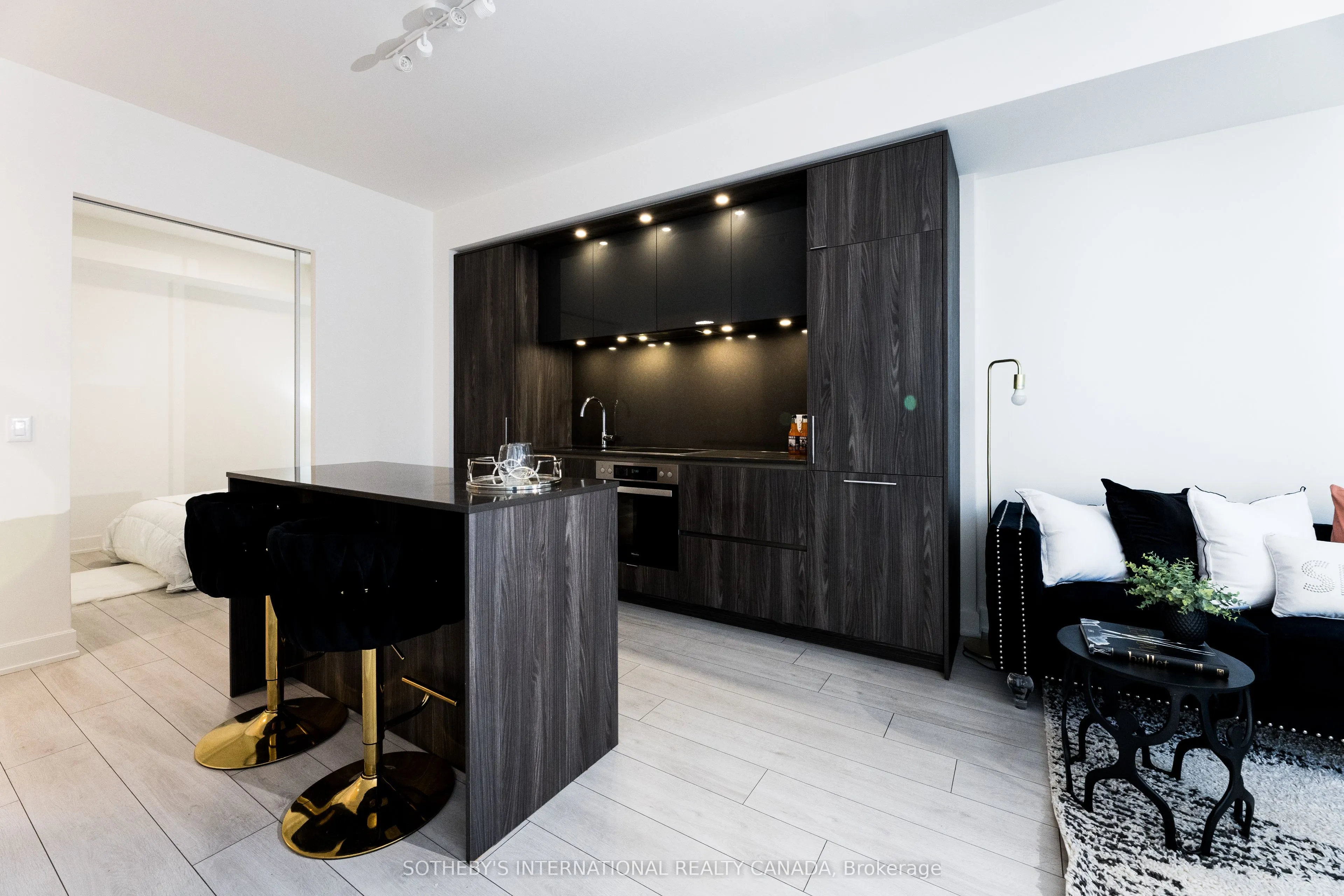 35 Mercer Street, #2411