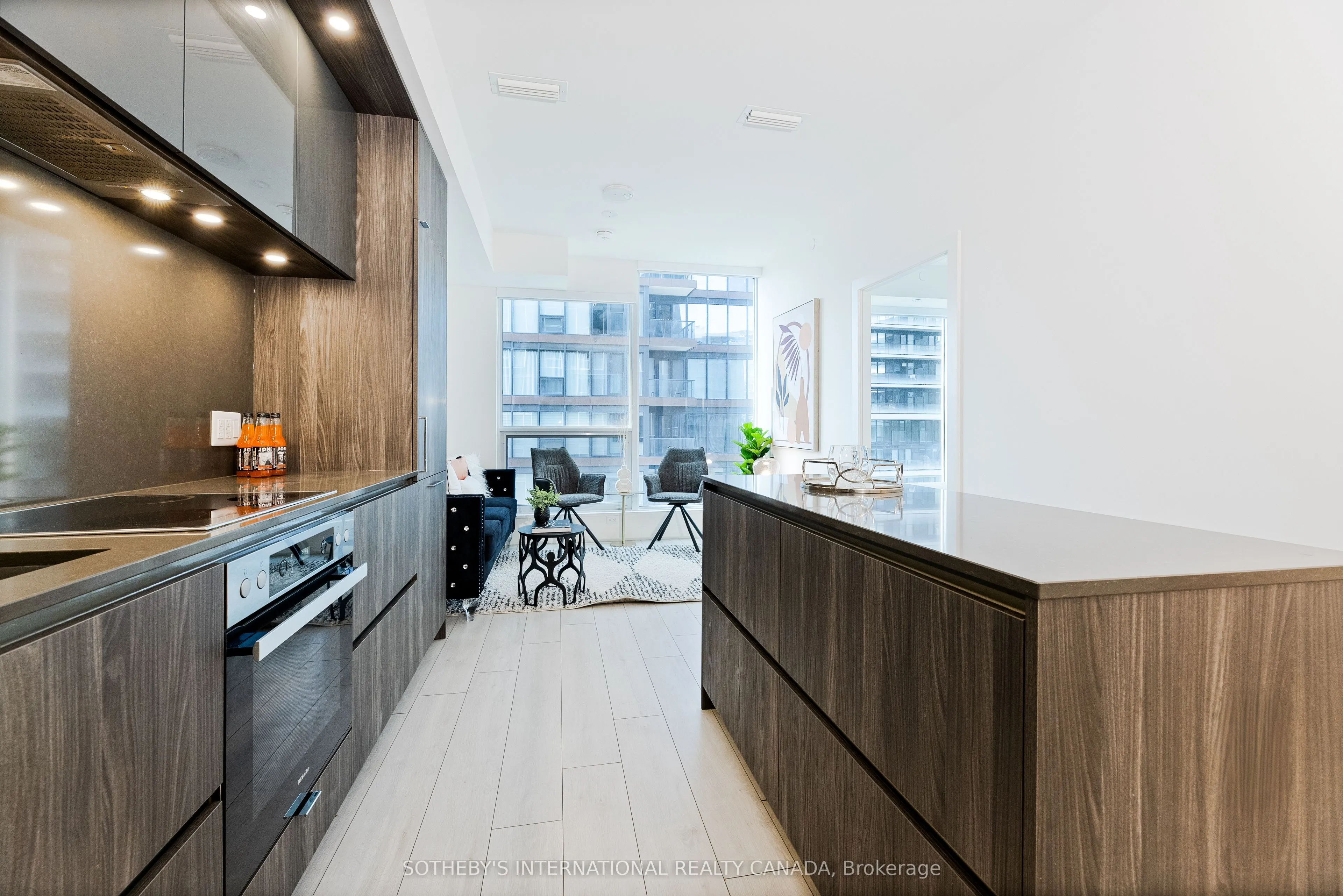 35 Mercer Street, #2411