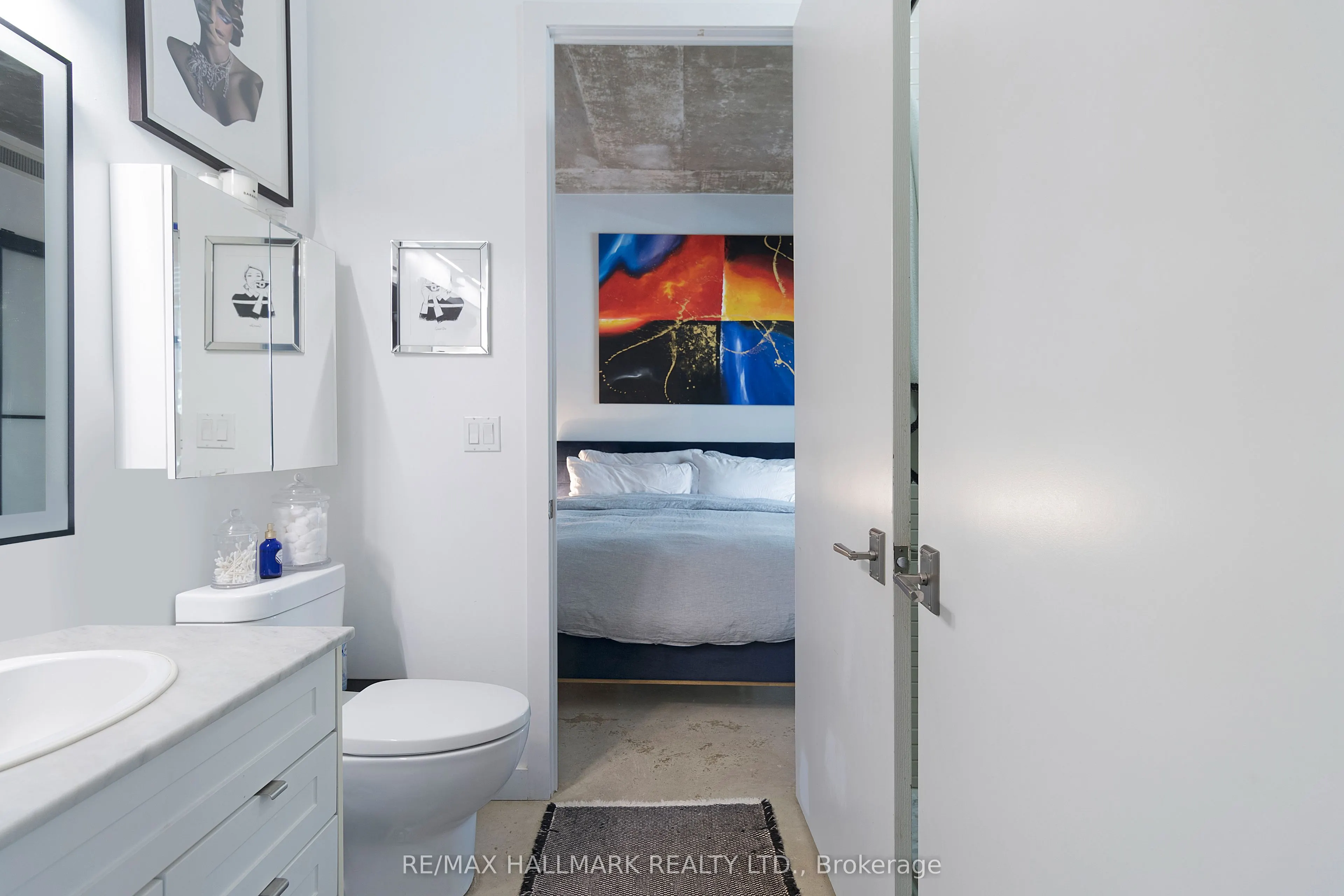 23 Brant Street, #412