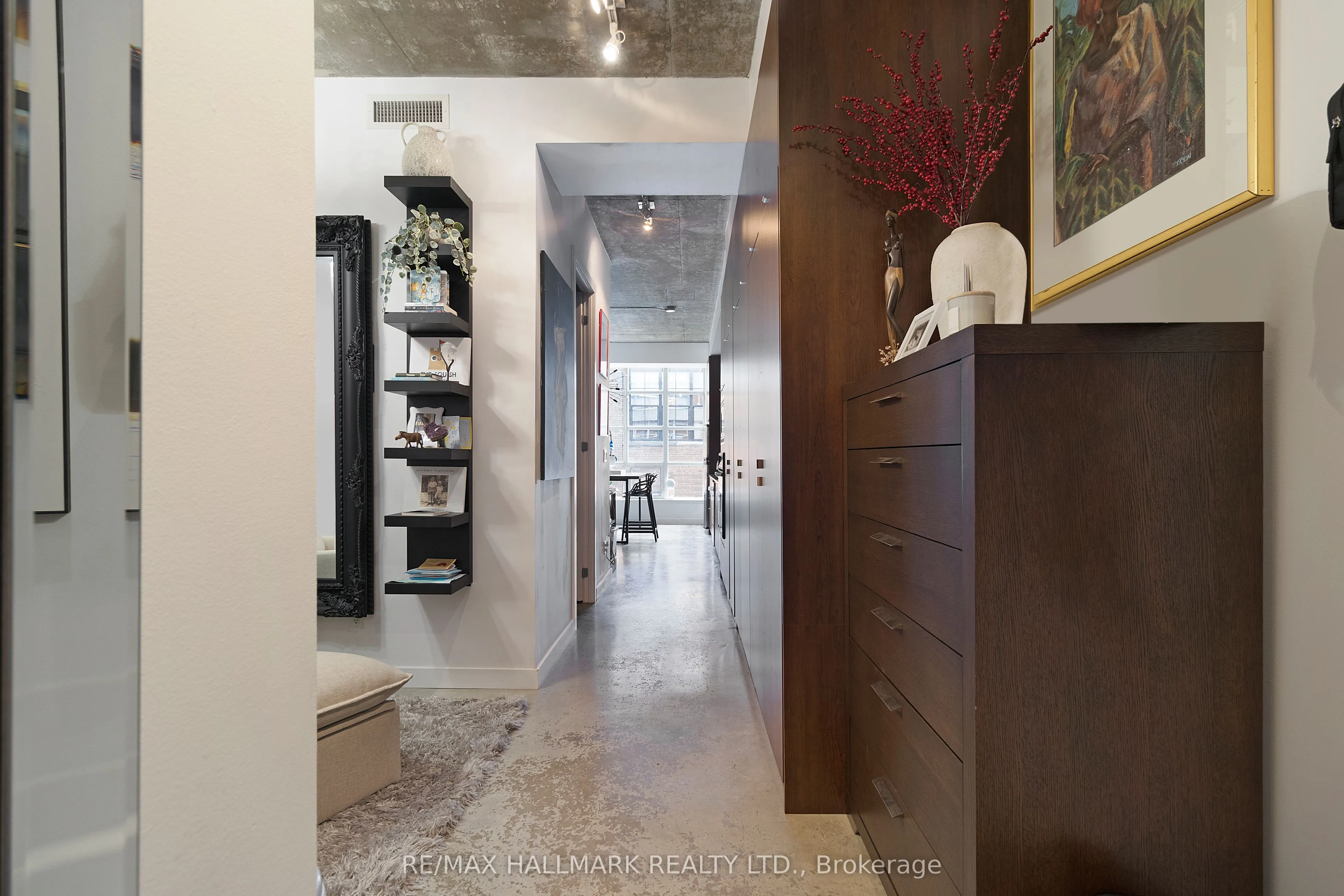 23 Brant Street, #412