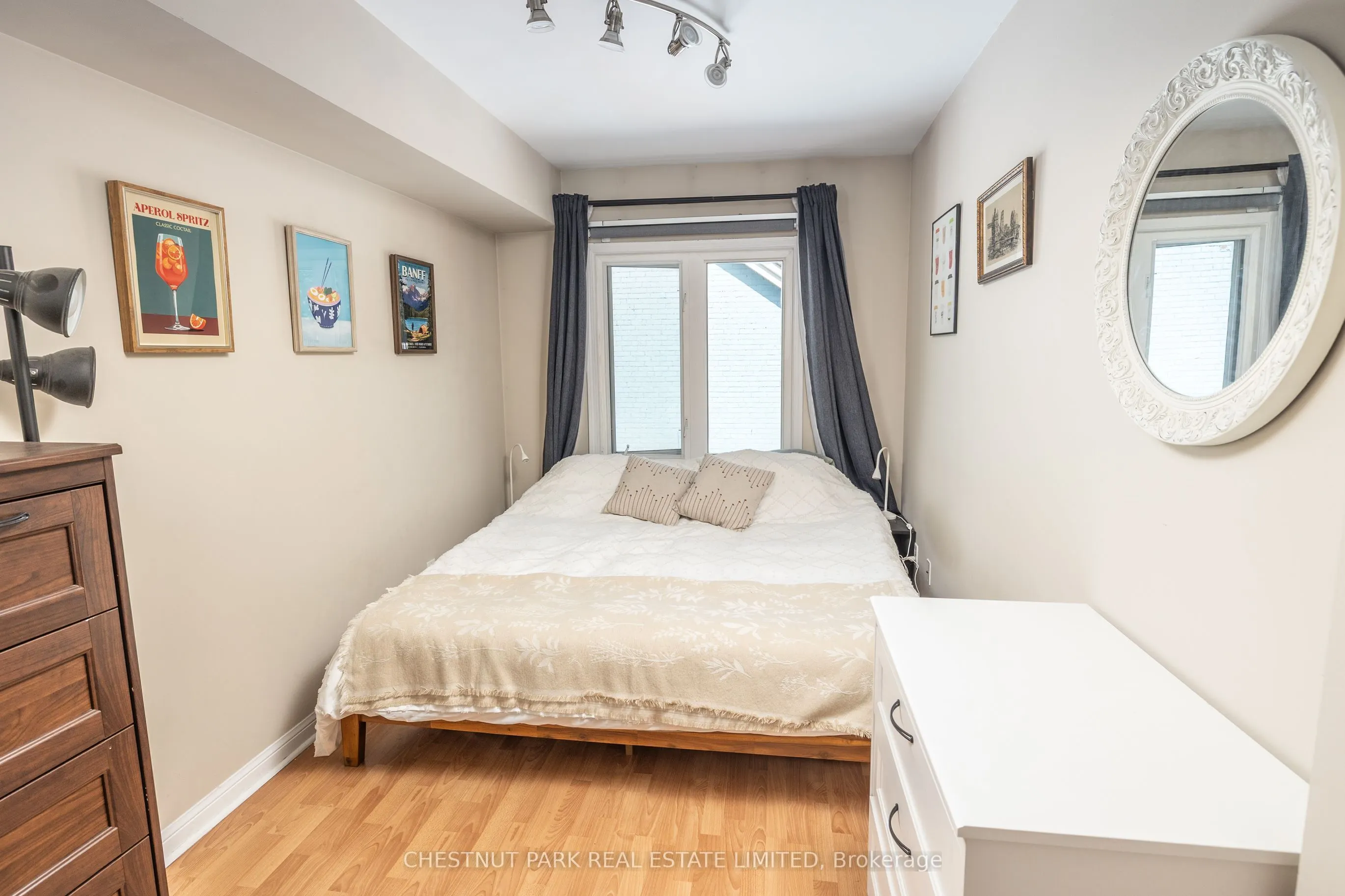98 Carr Street, #11