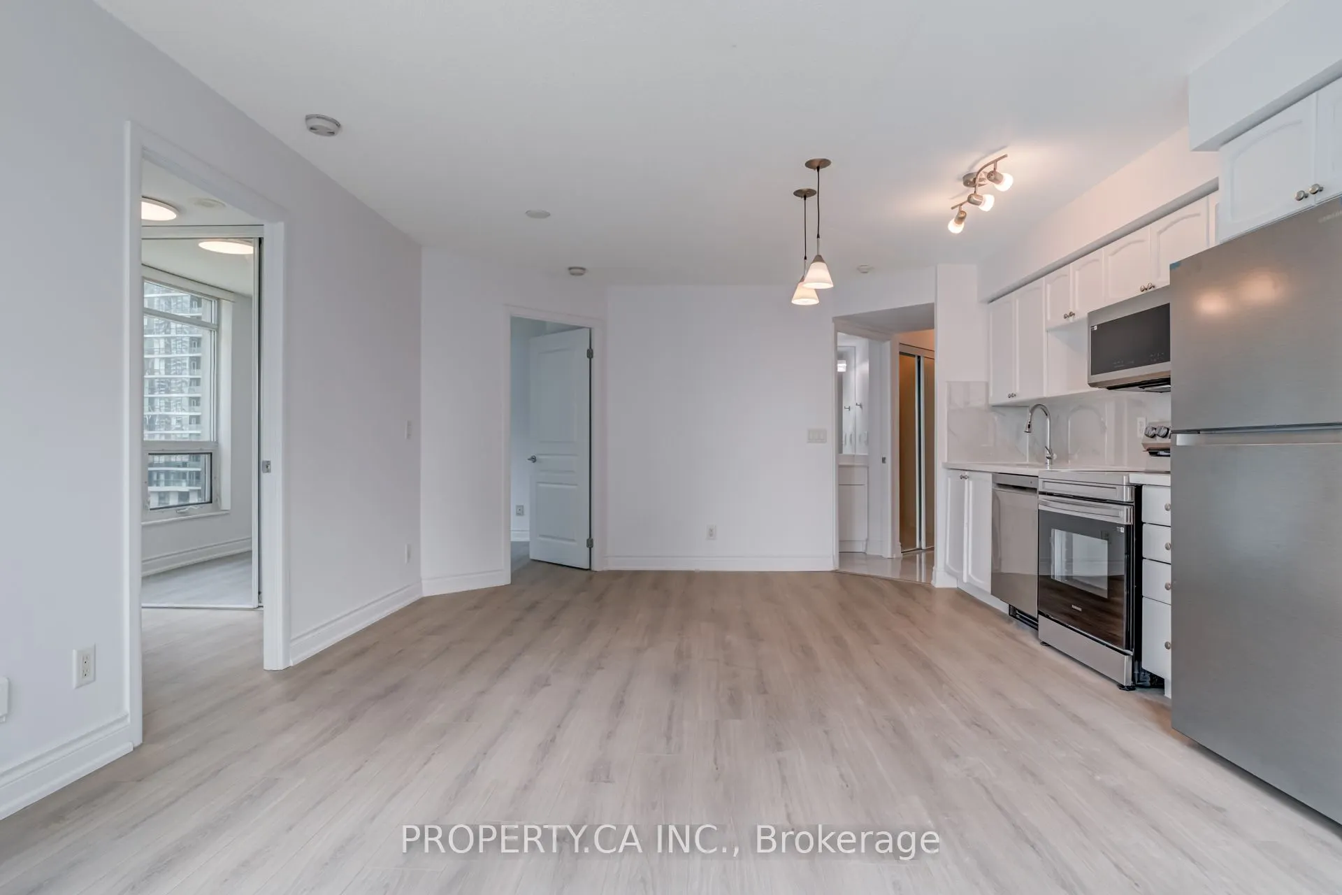 18 Yonge Street, #1213
