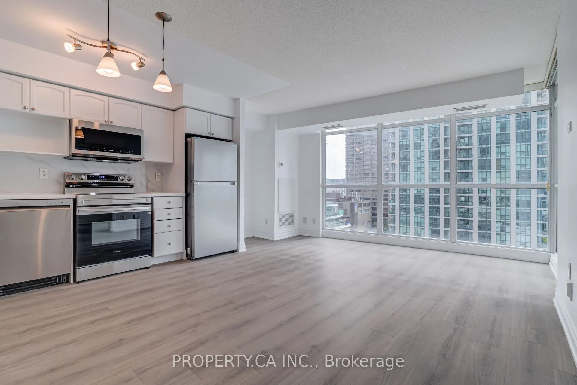 18 Yonge Street, #1213