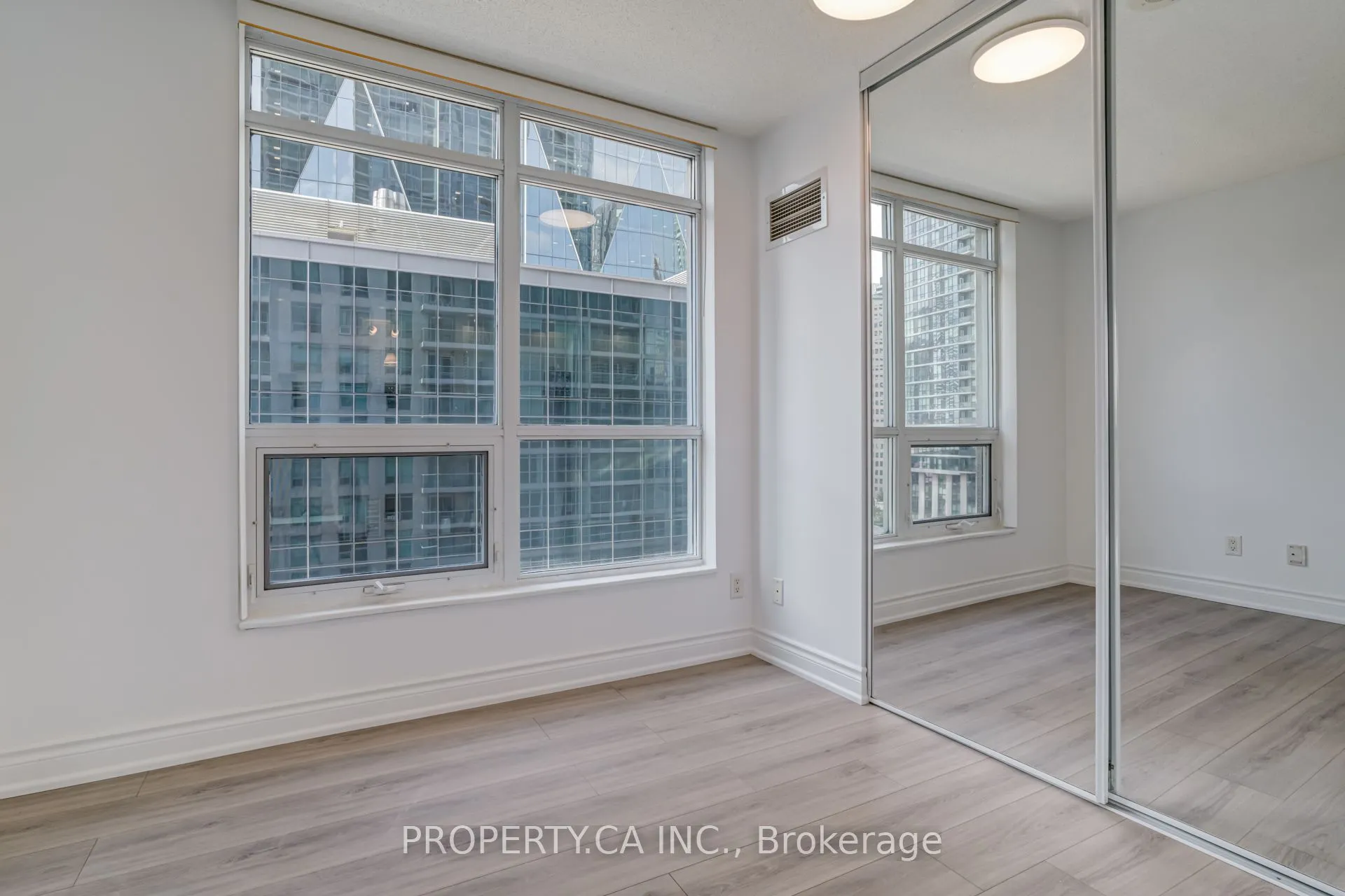 18 Yonge Street, #1213