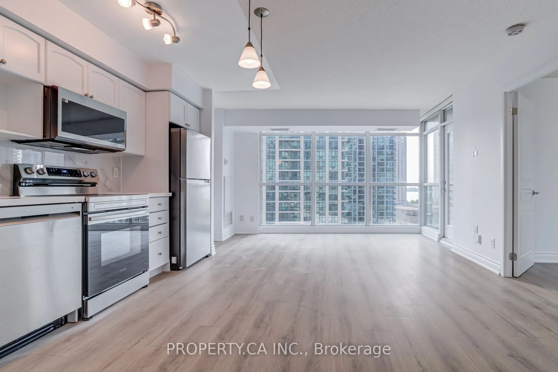 18 Yonge Street, #1213