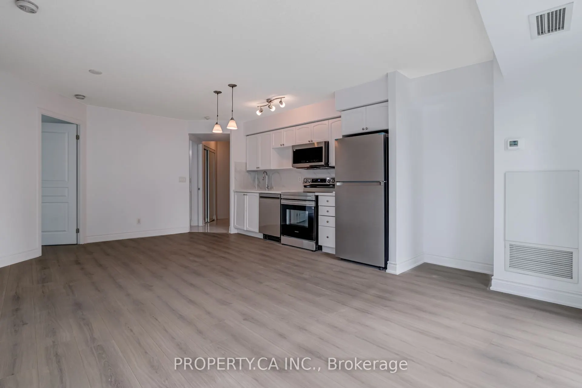 18 Yonge Street, #1213