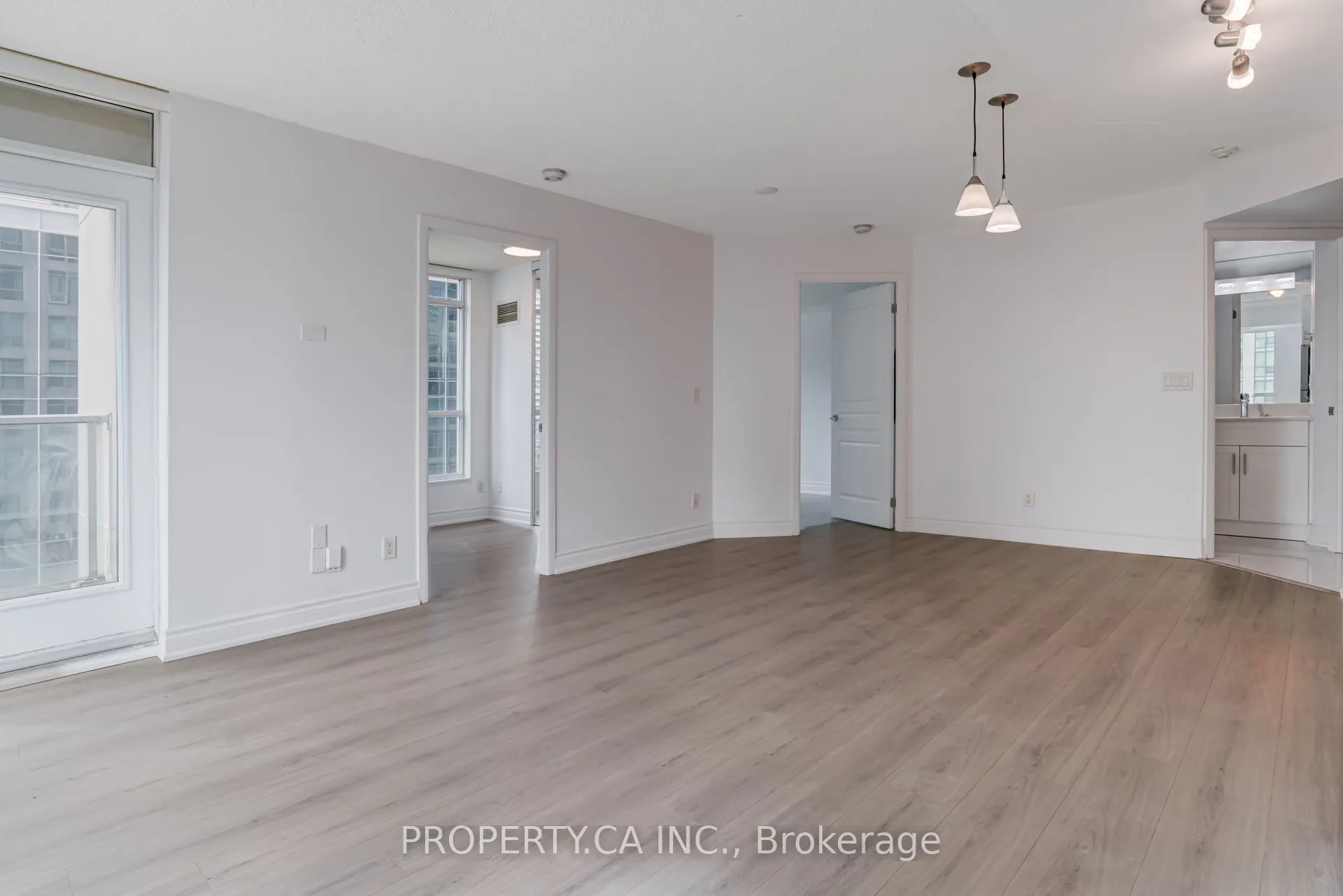 18 Yonge Street, #1213