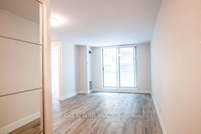 398 EGLINTON Avenue E, #306