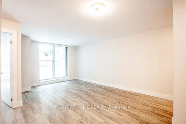 398 EGLINTON Avenue E, #306