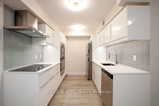 398 EGLINTON Avenue E, #306
