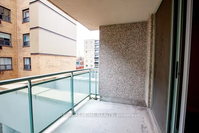 398 EGLINTON Avenue E, #306