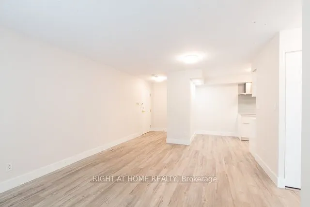 398 EGLINTON Avenue E, #306