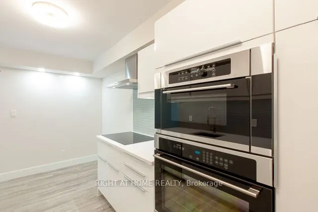 398 EGLINTON Avenue E, #306