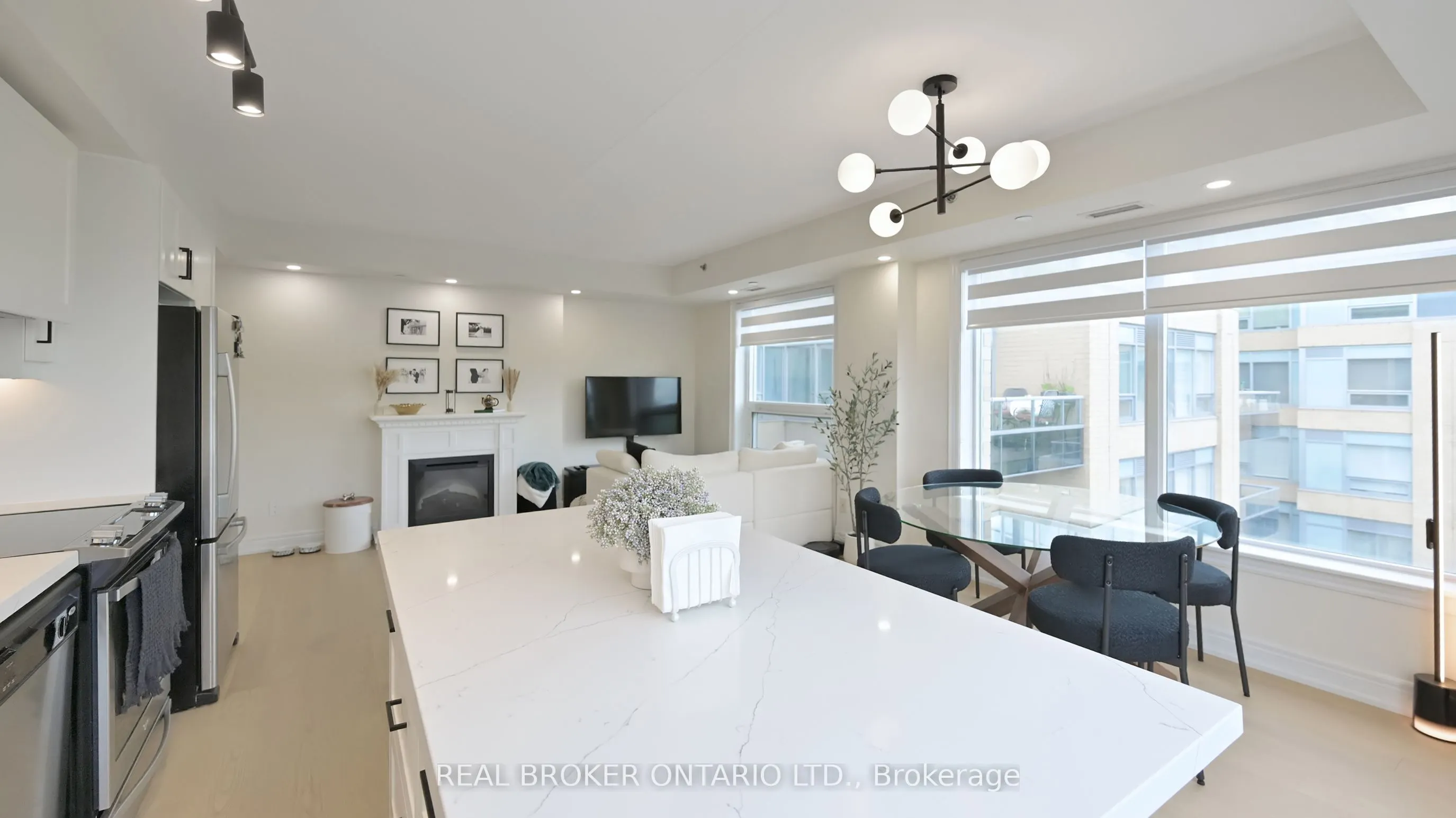 701 Sheppard Avenue W, #415