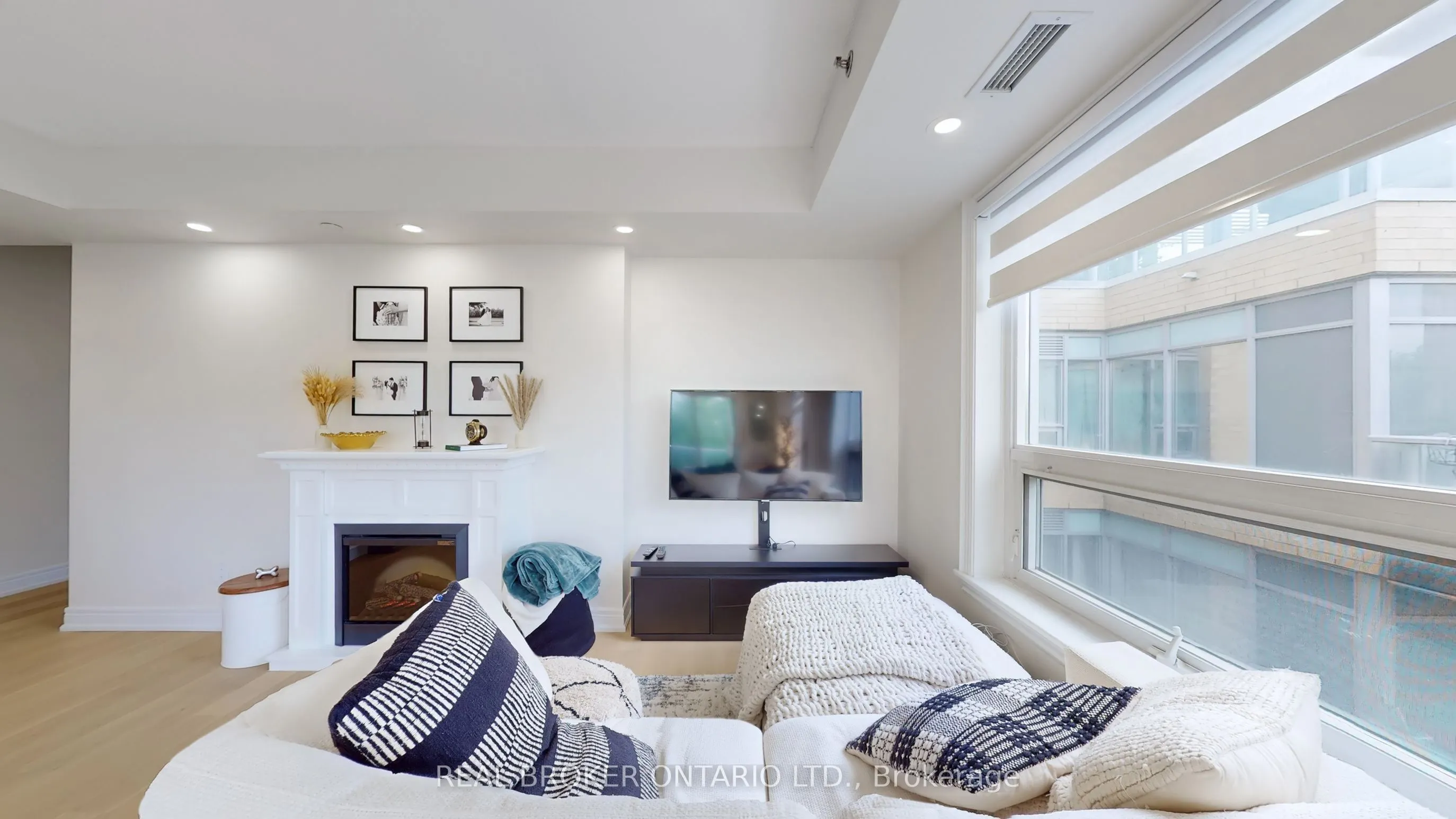701 Sheppard Avenue W, #415