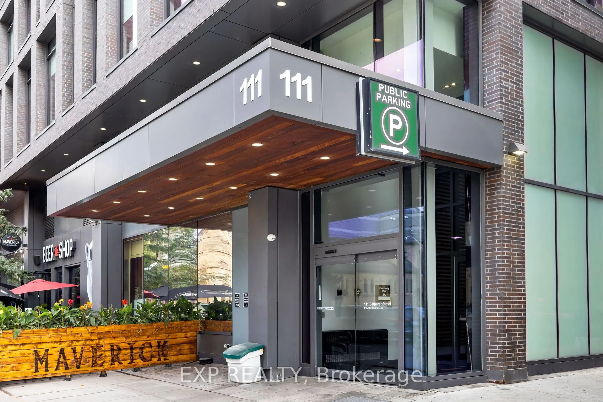 111 Bathurst Street, #1407