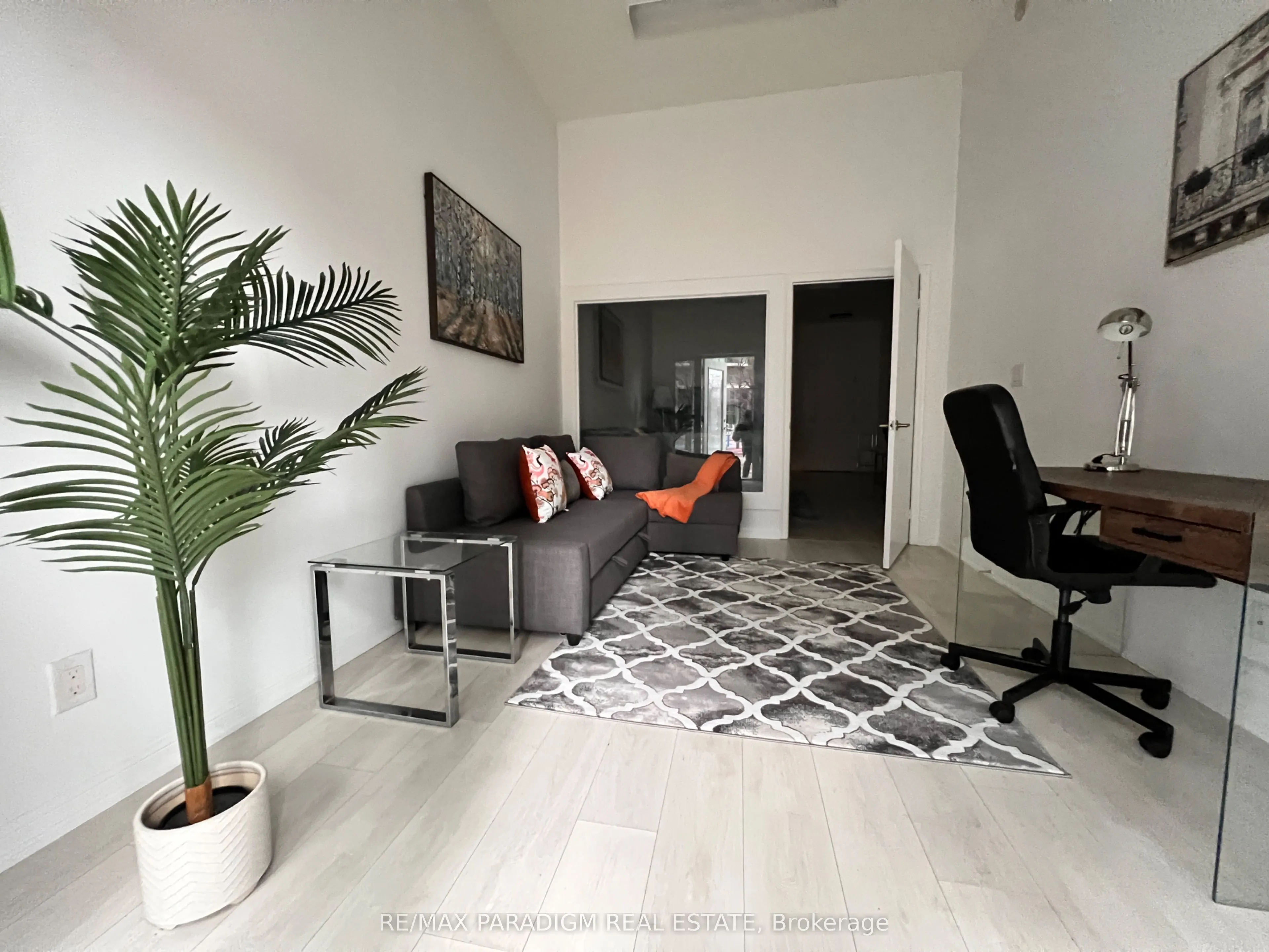 35 Bastion Street, #109