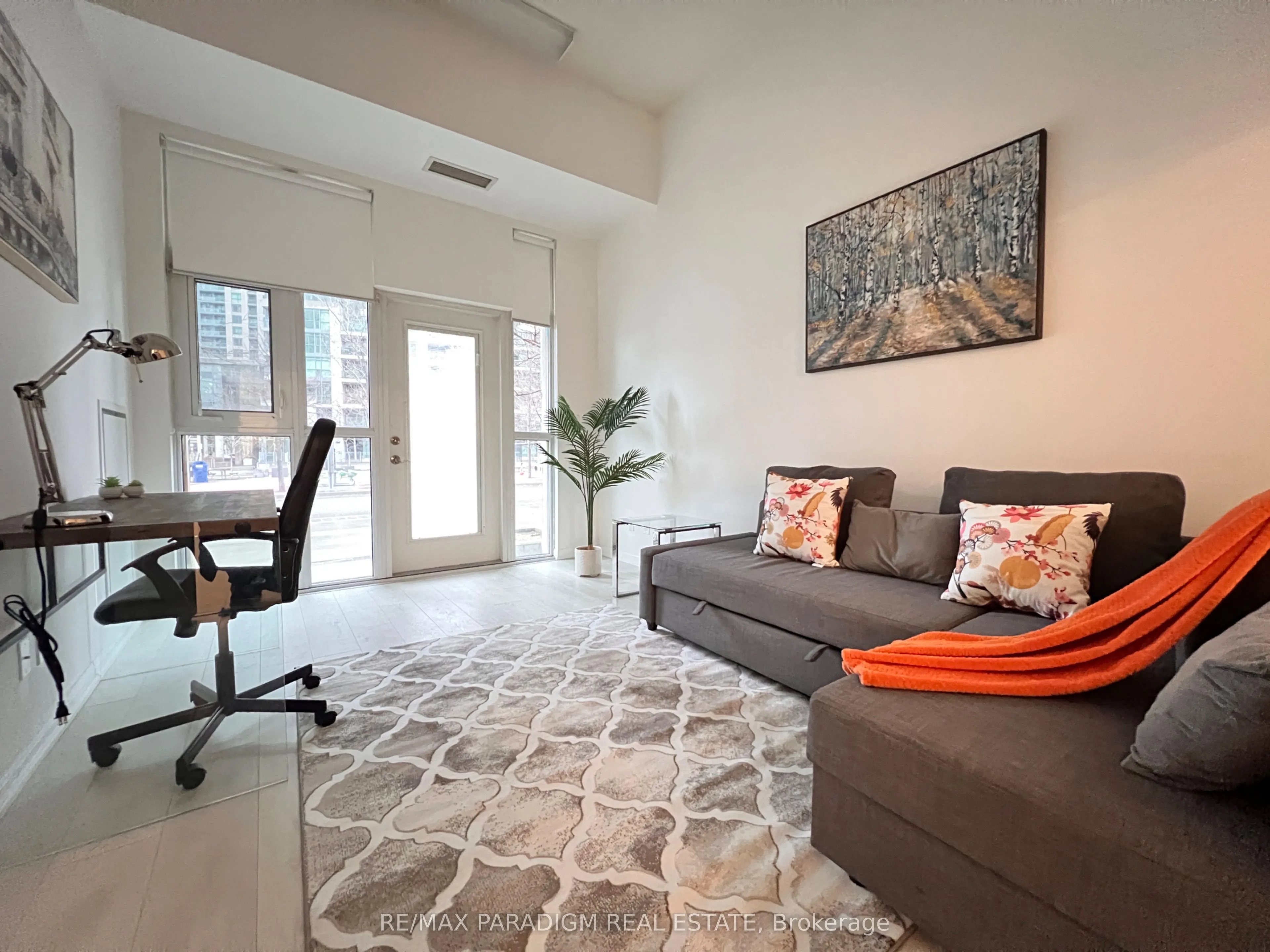 35 Bastion Street, #109