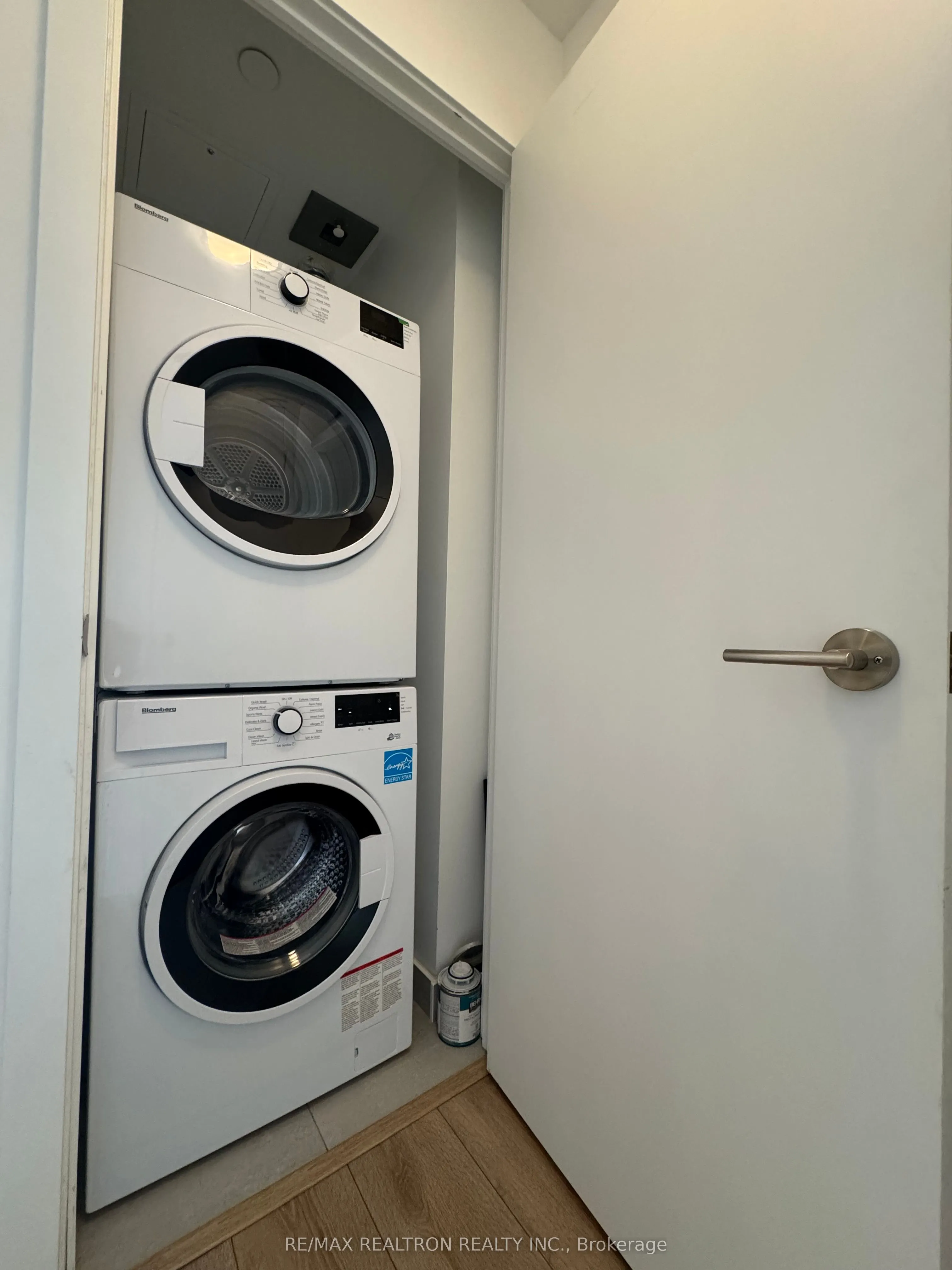 38 Forest Manor Road, #1805