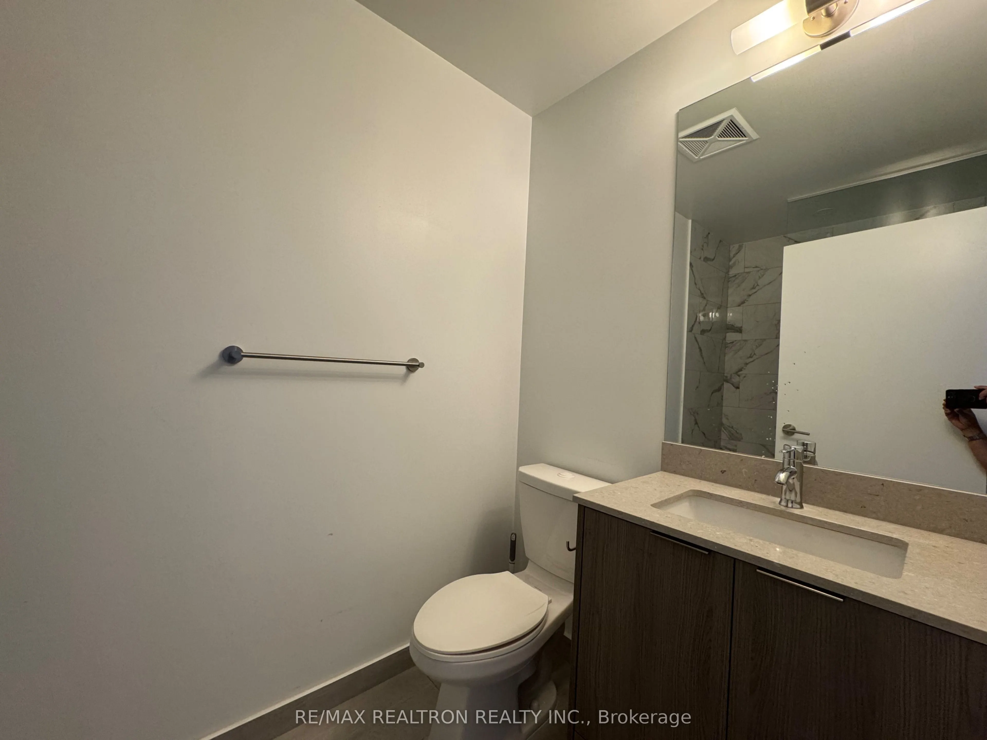 38 Forest Manor Road, #1805