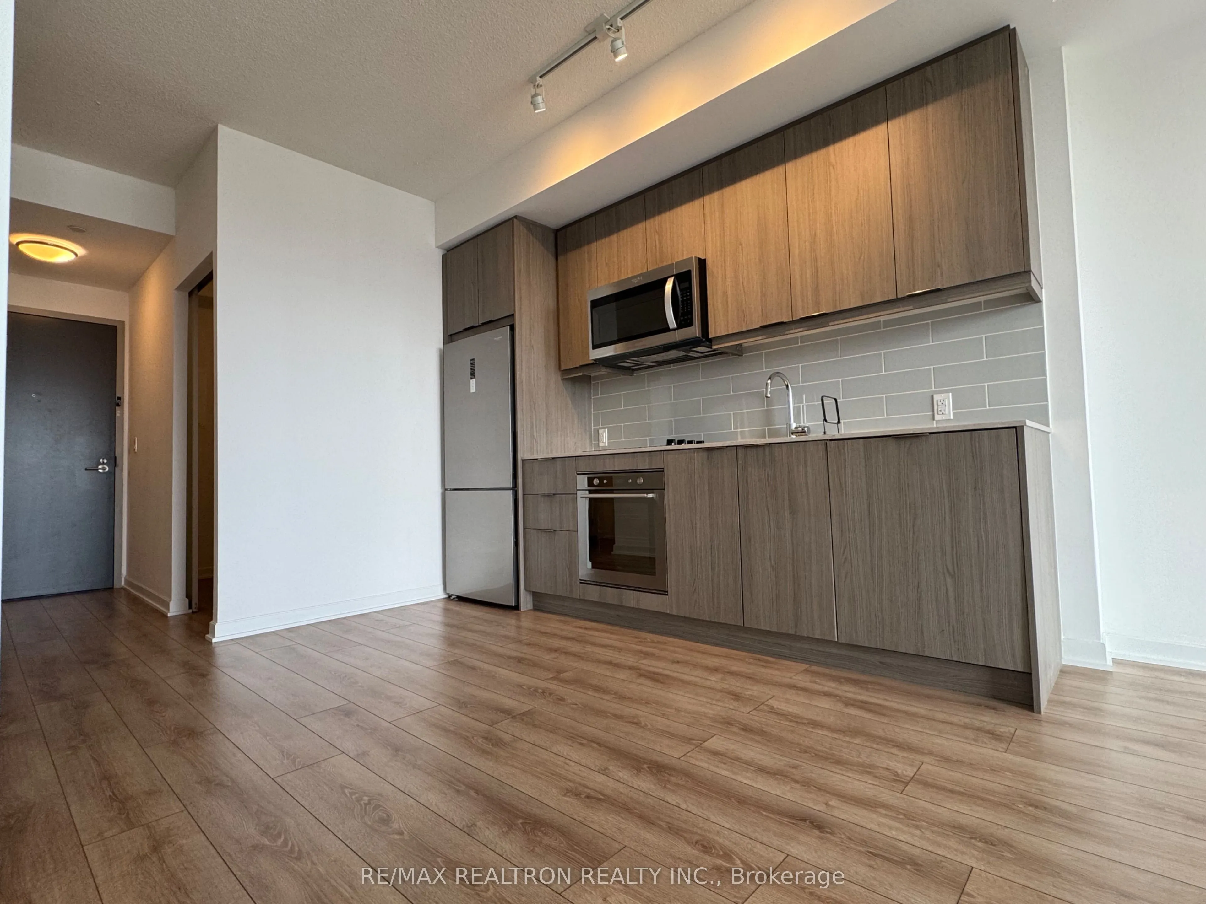 38 Forest Manor Road, #1805