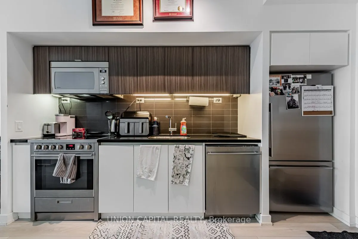 75 Queens Wharf Road, #612