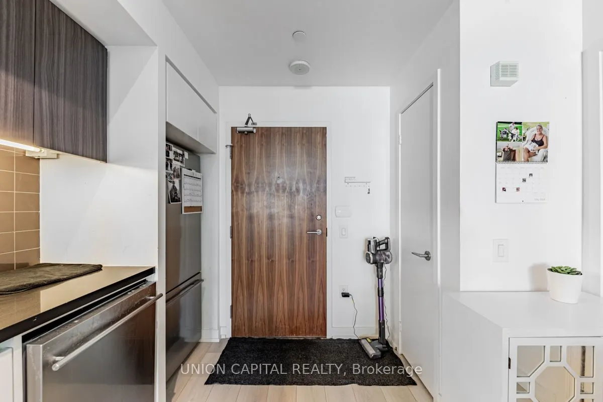 75 Queens Wharf Road, #612