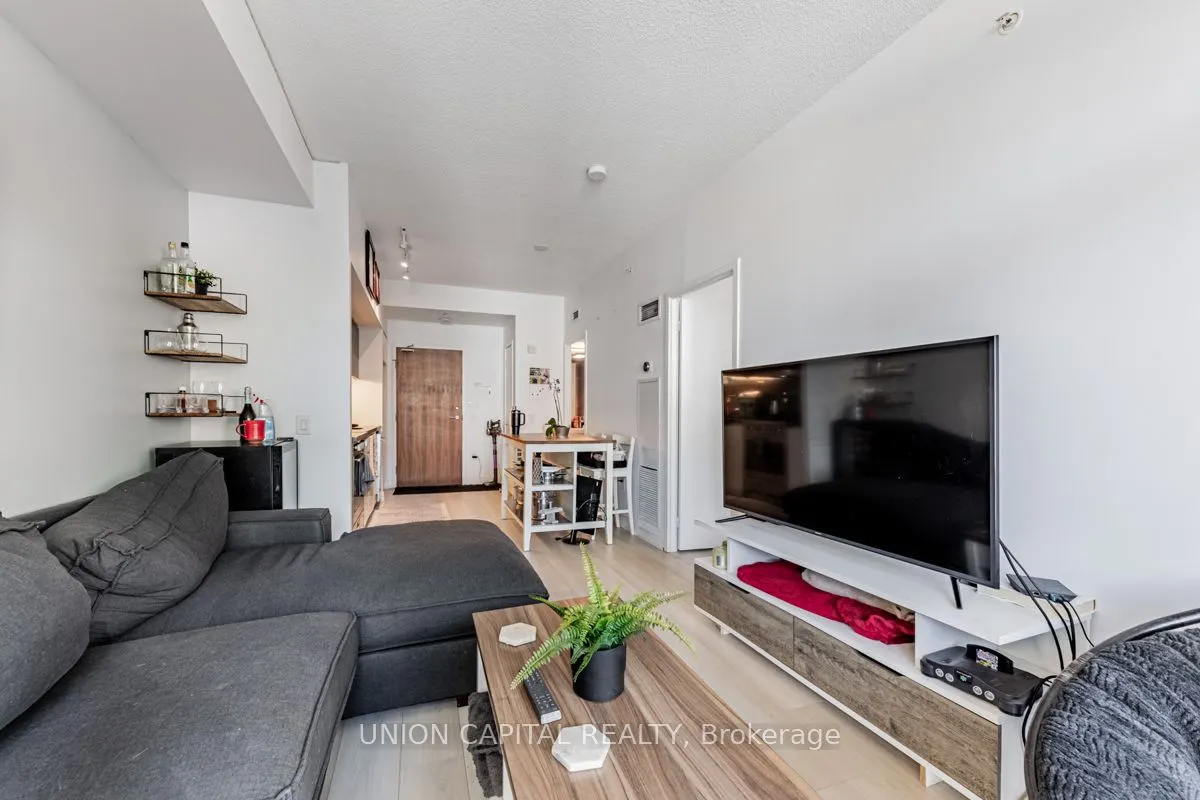 75 Queens Wharf Road, #612