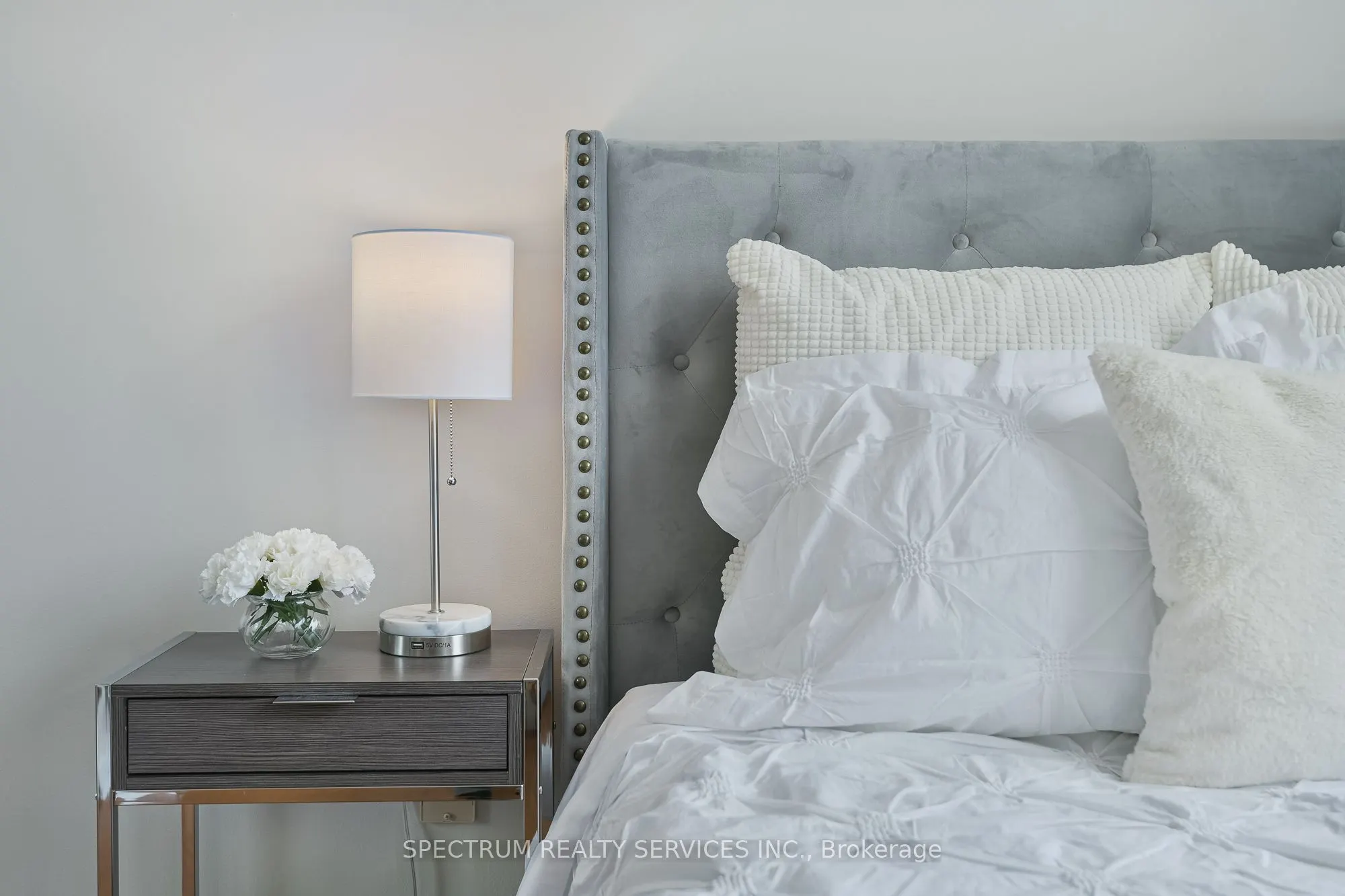 44 St Joseph Street, #1605
