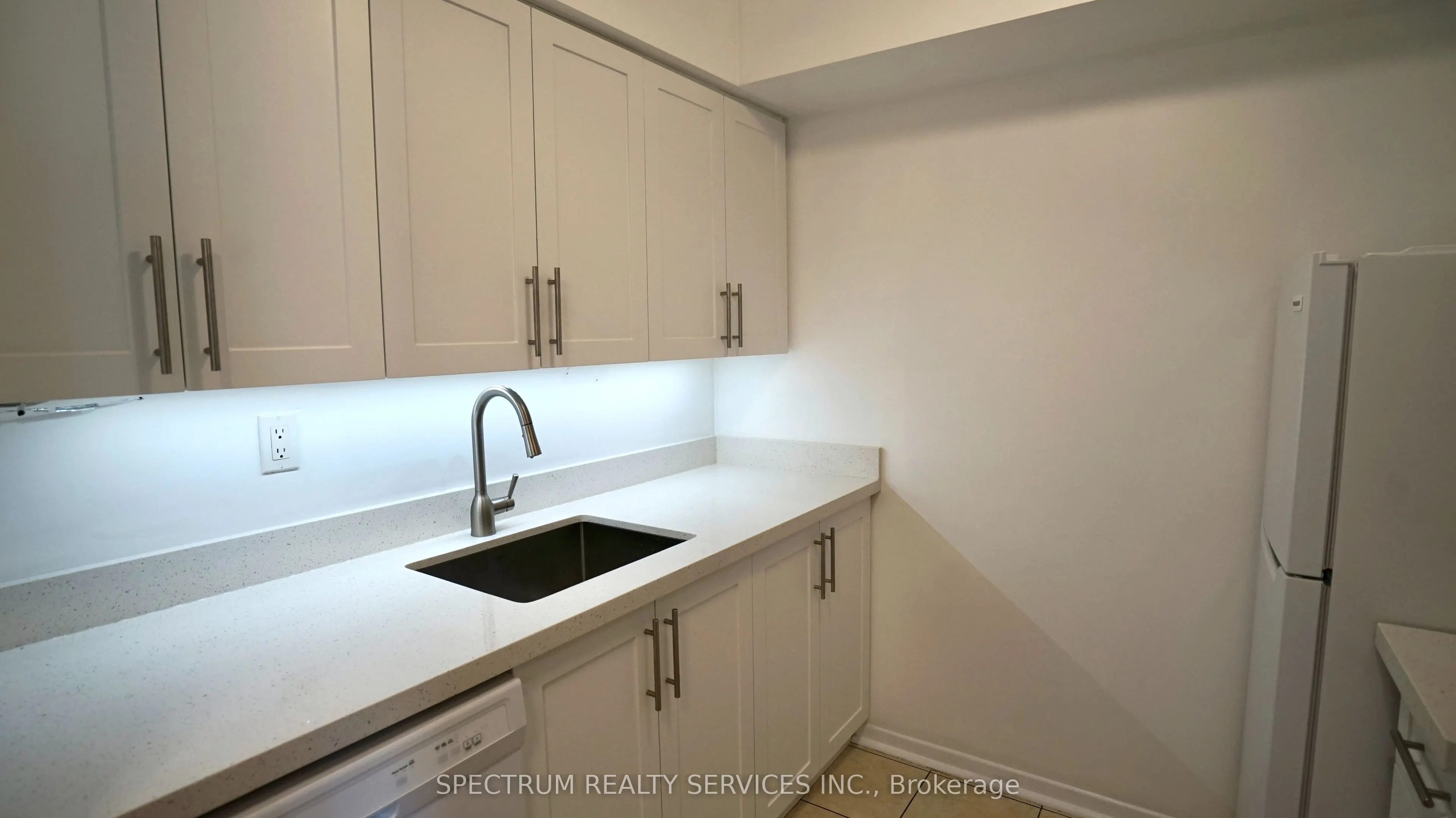 44 St Joseph Street, #1605
