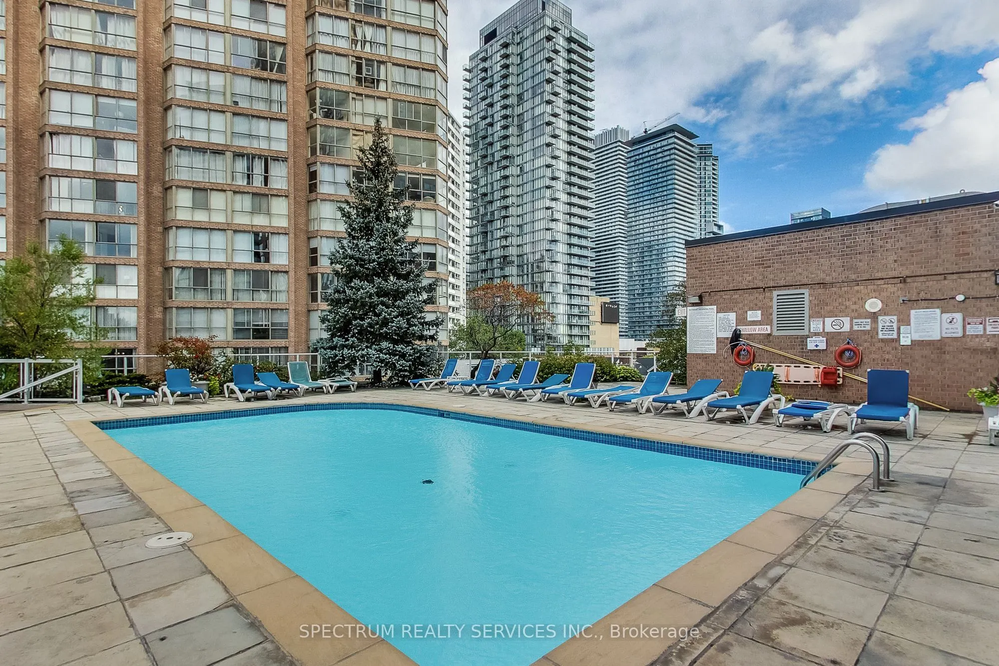 44 St Joseph Street, #1605