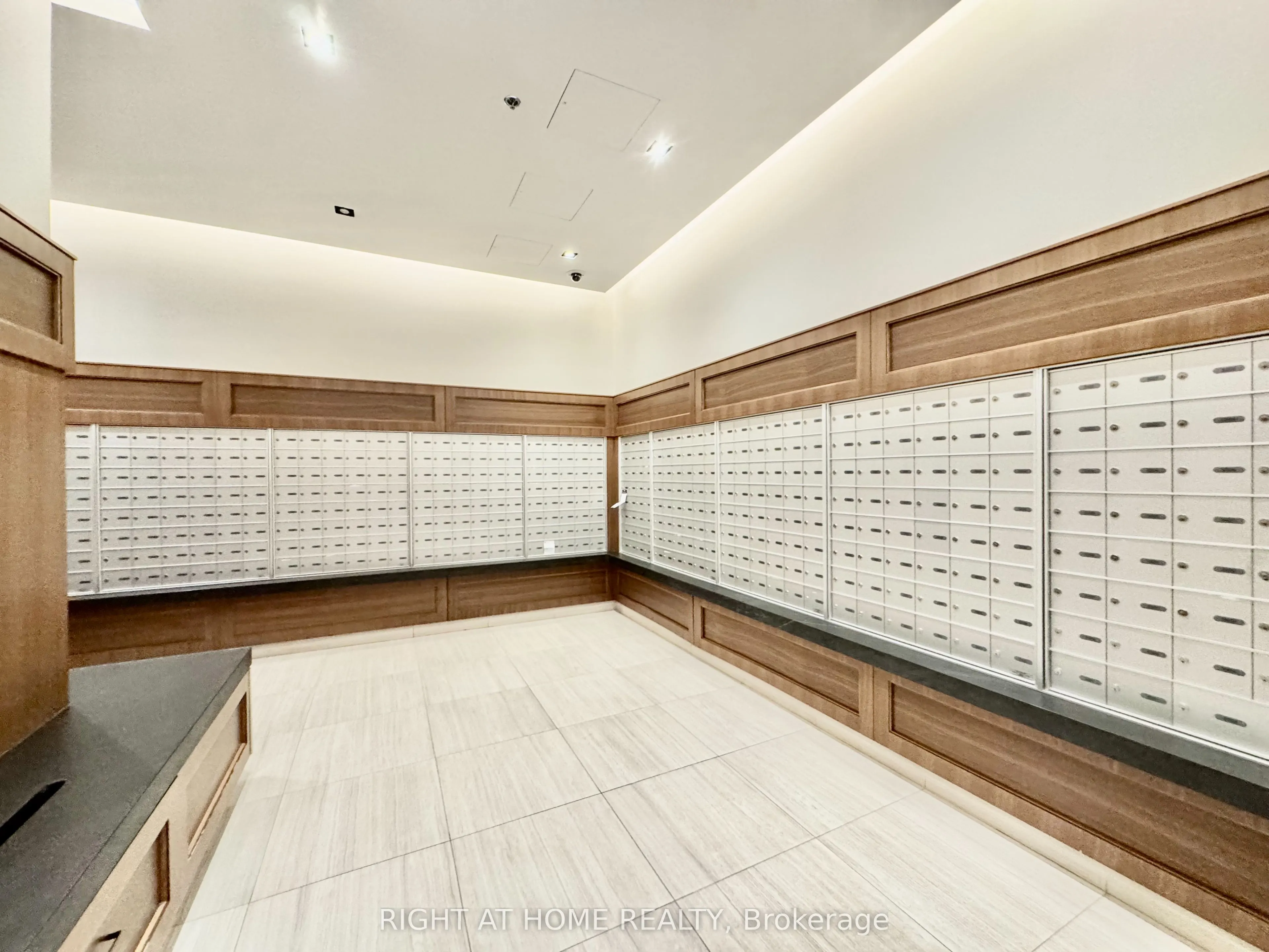 88 Scott Street, #5004