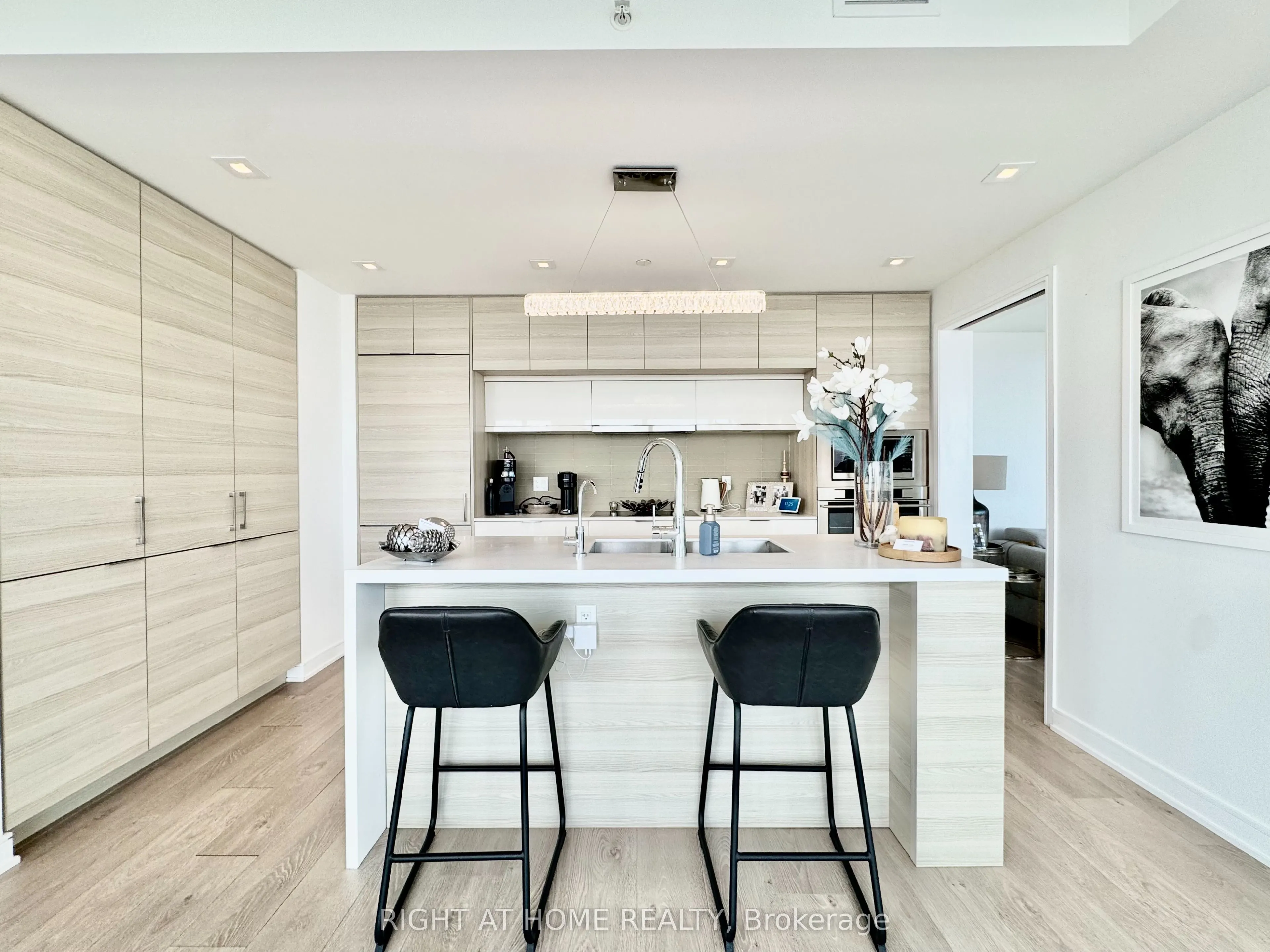 88 Scott Street, #5004