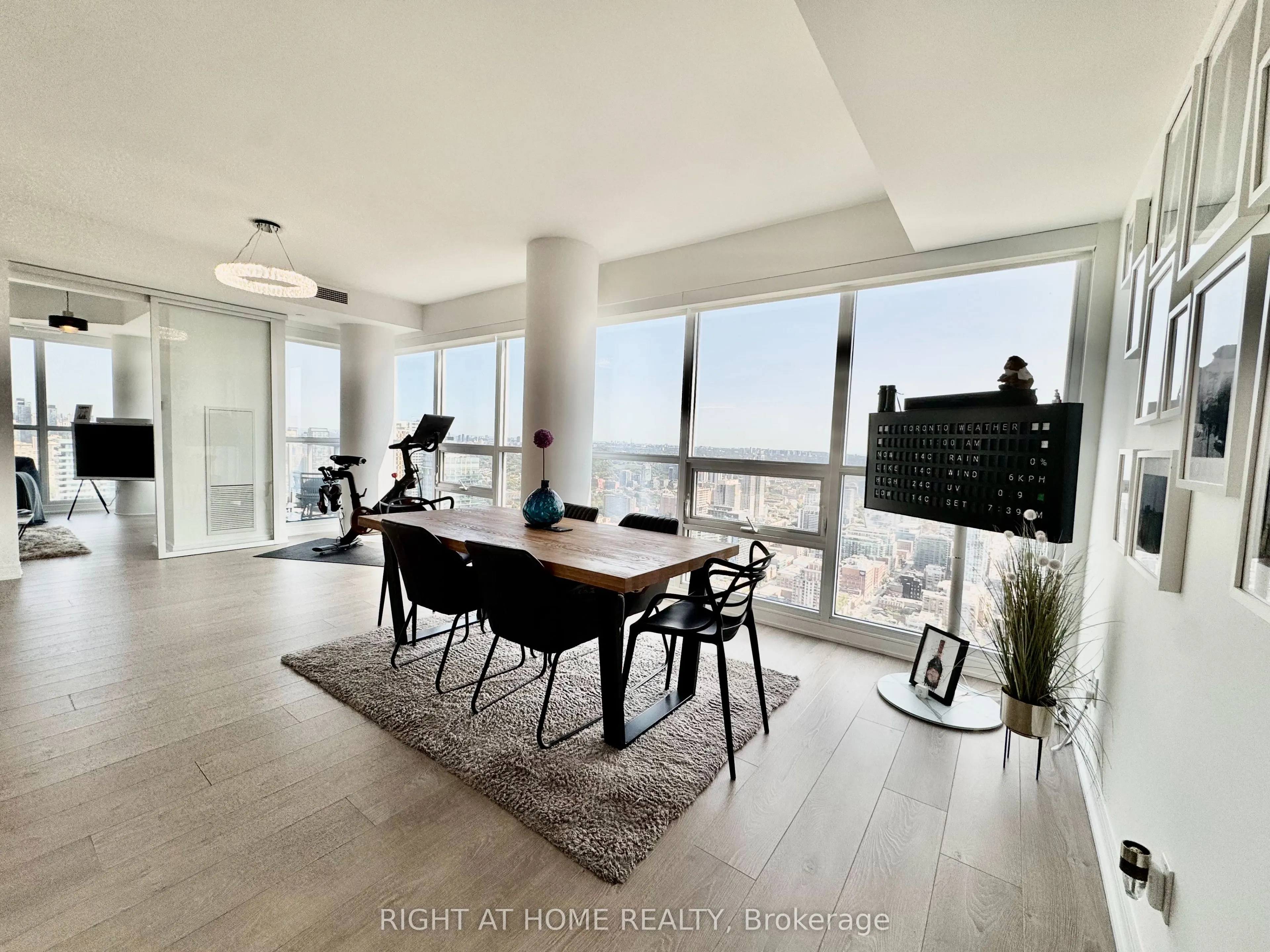 88 Scott Street, #5004
