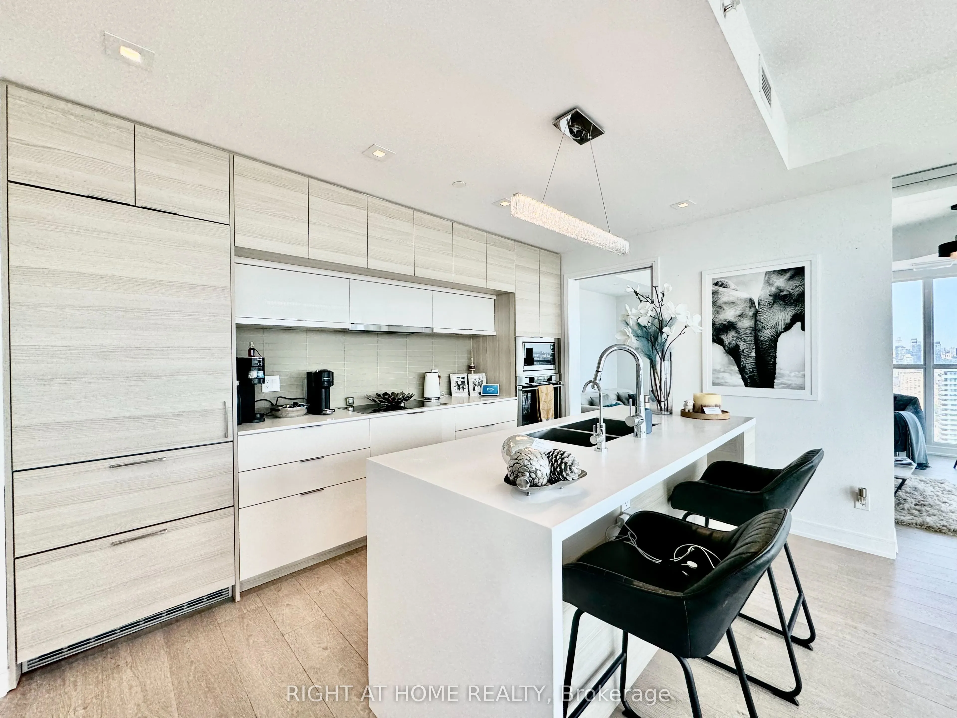88 Scott Street, #5004
