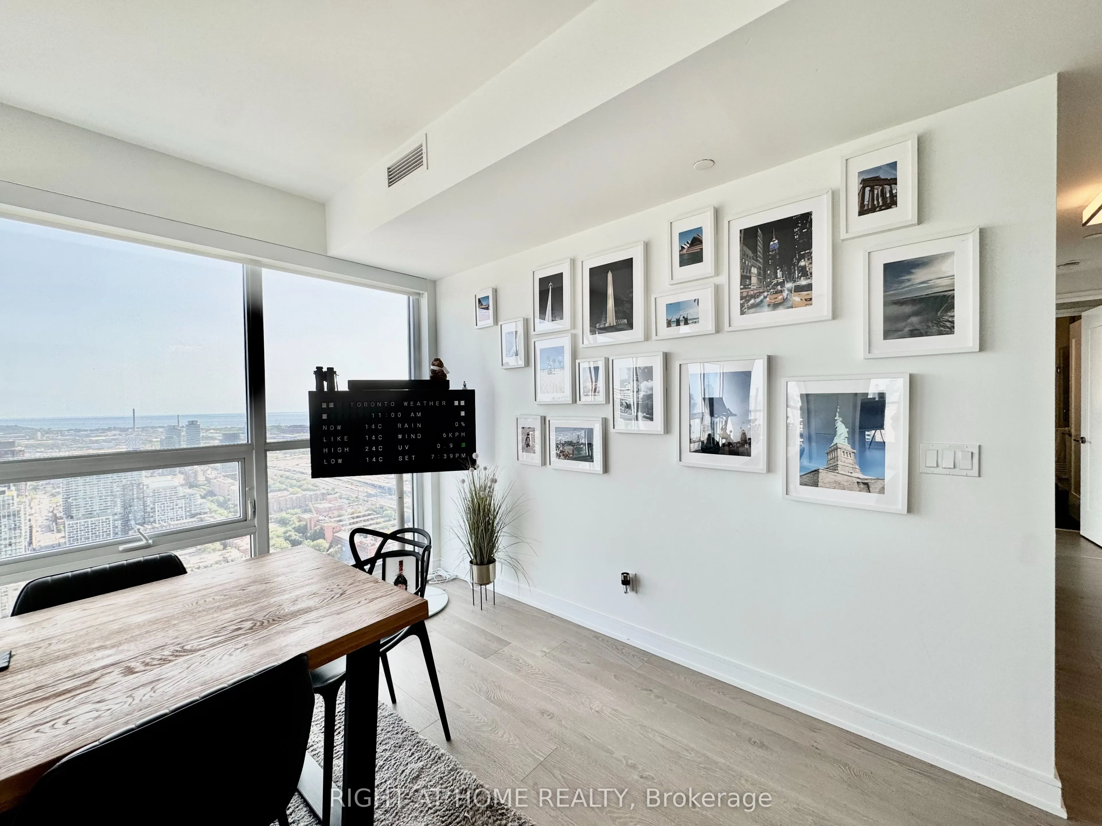 88 Scott Street, #5004