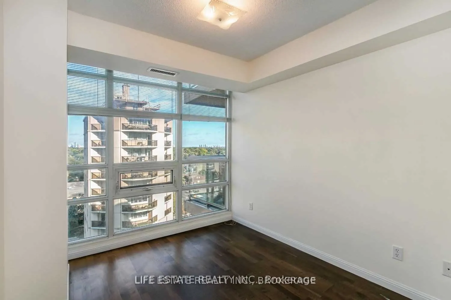 900 Mount Pleasant Road, #1204