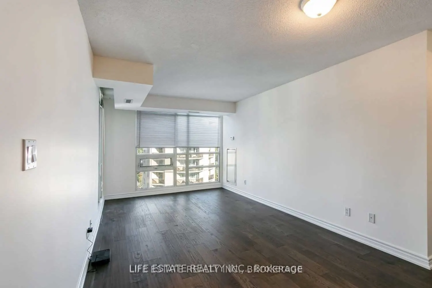 900 Mount Pleasant Road, #1204