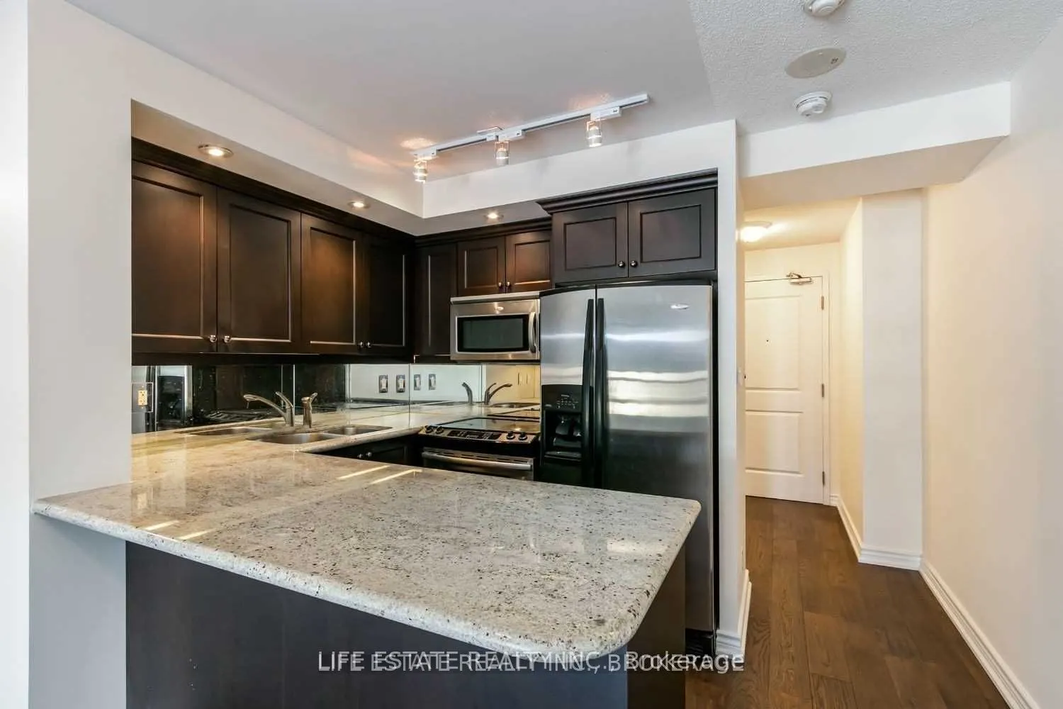 900 Mount Pleasant Road, #1204