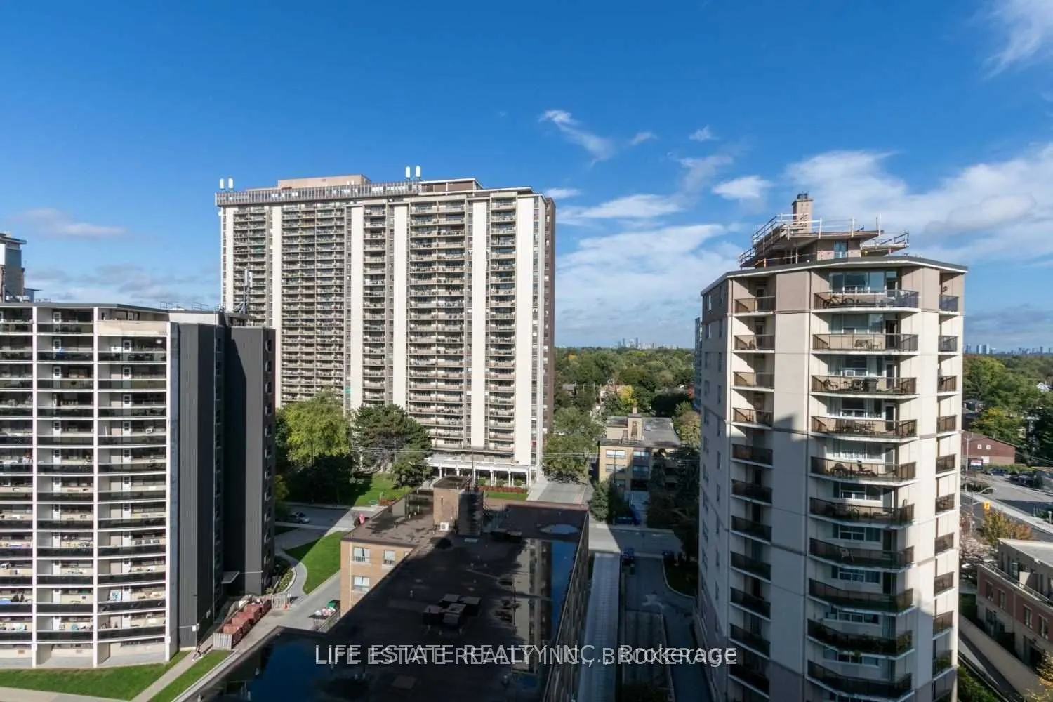 900 Mount Pleasant Road, #1204