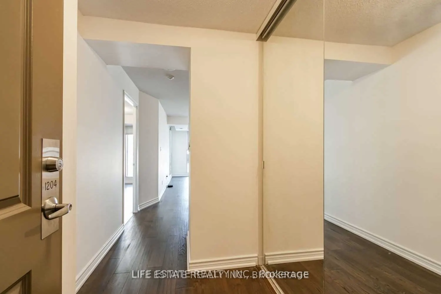 900 Mount Pleasant Road, #1204