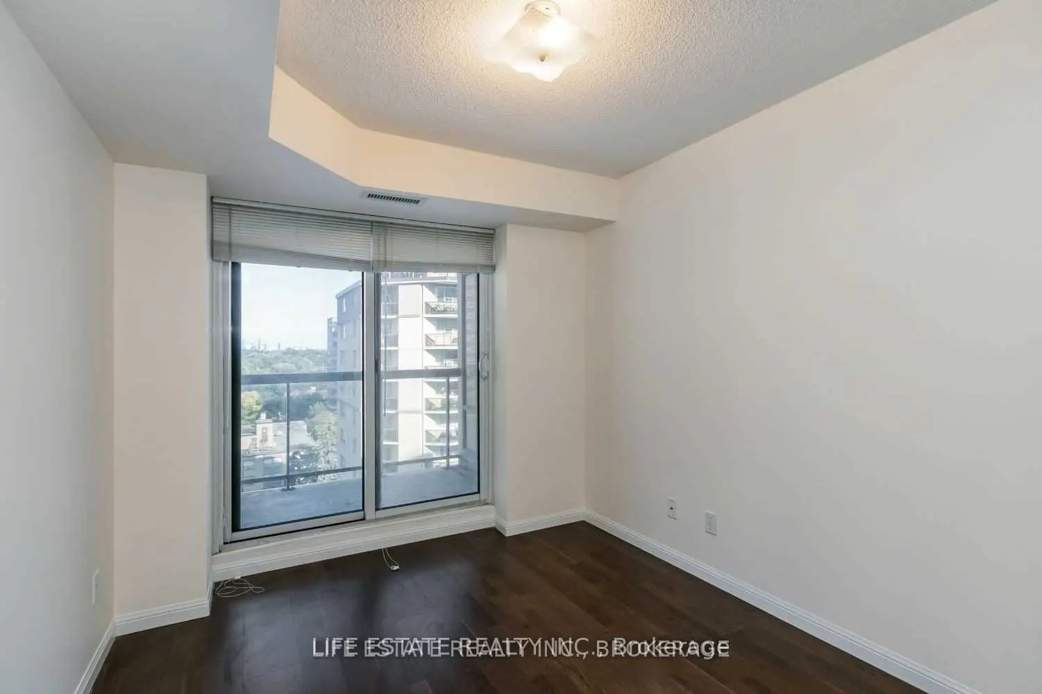900 Mount Pleasant Road, #1204
